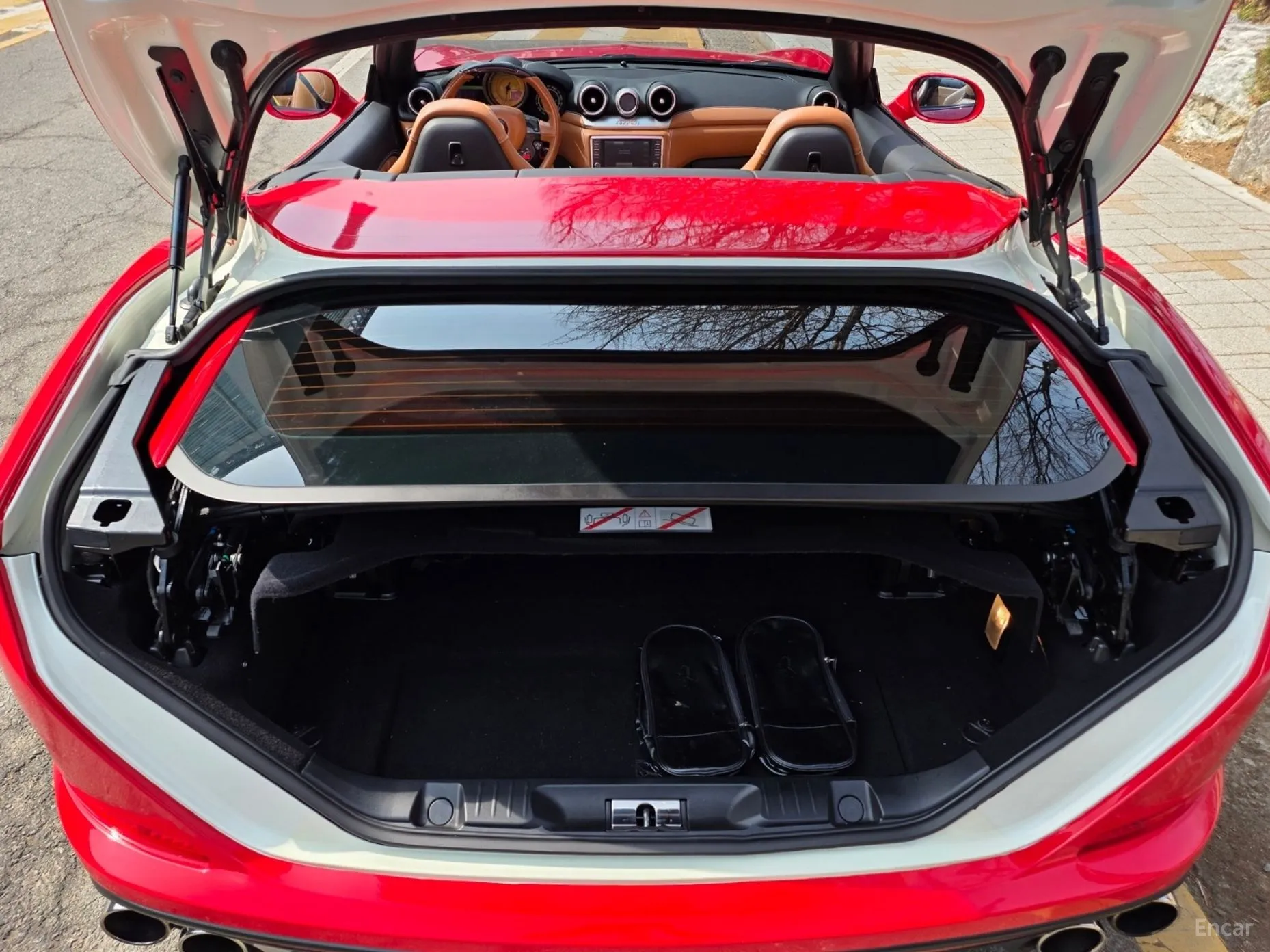 Ferrari California превью 12