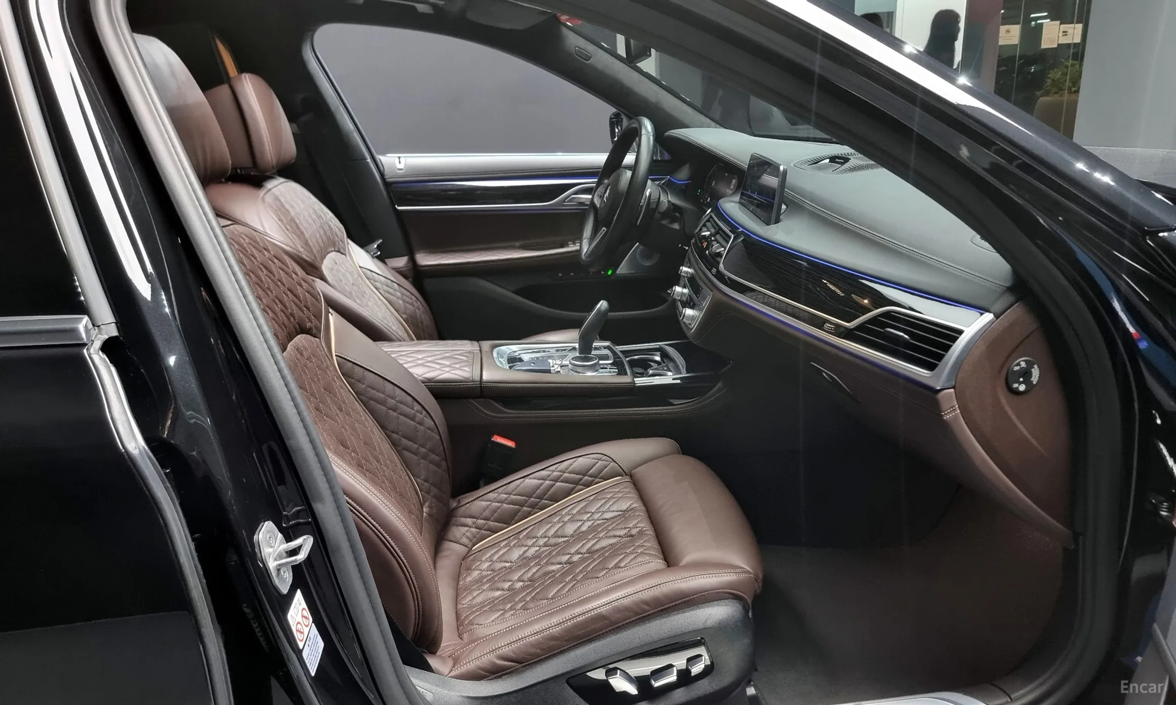 BMW 7 Series (G11) превью 10