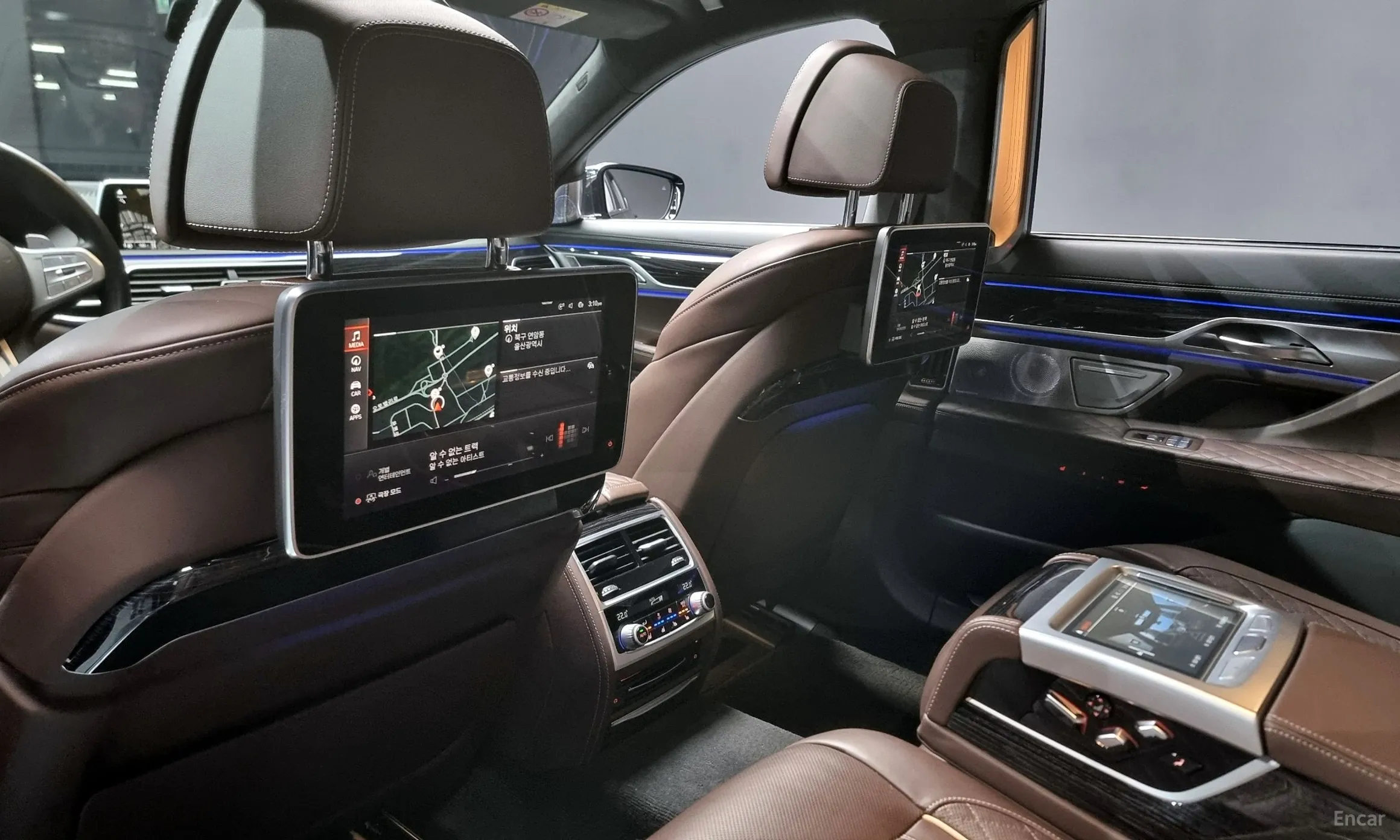 BMW 7 Series (G11) превью 17