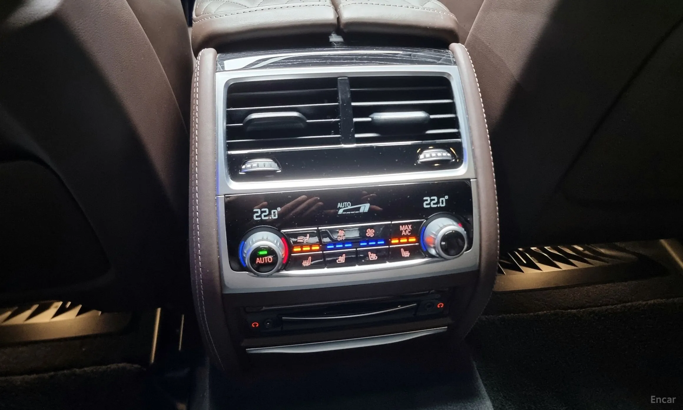 BMW 7 Series (G11) превью 18