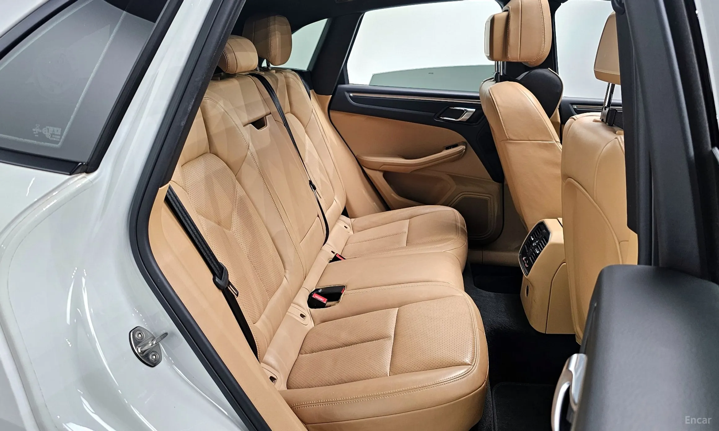 Porsche Macan превью 12