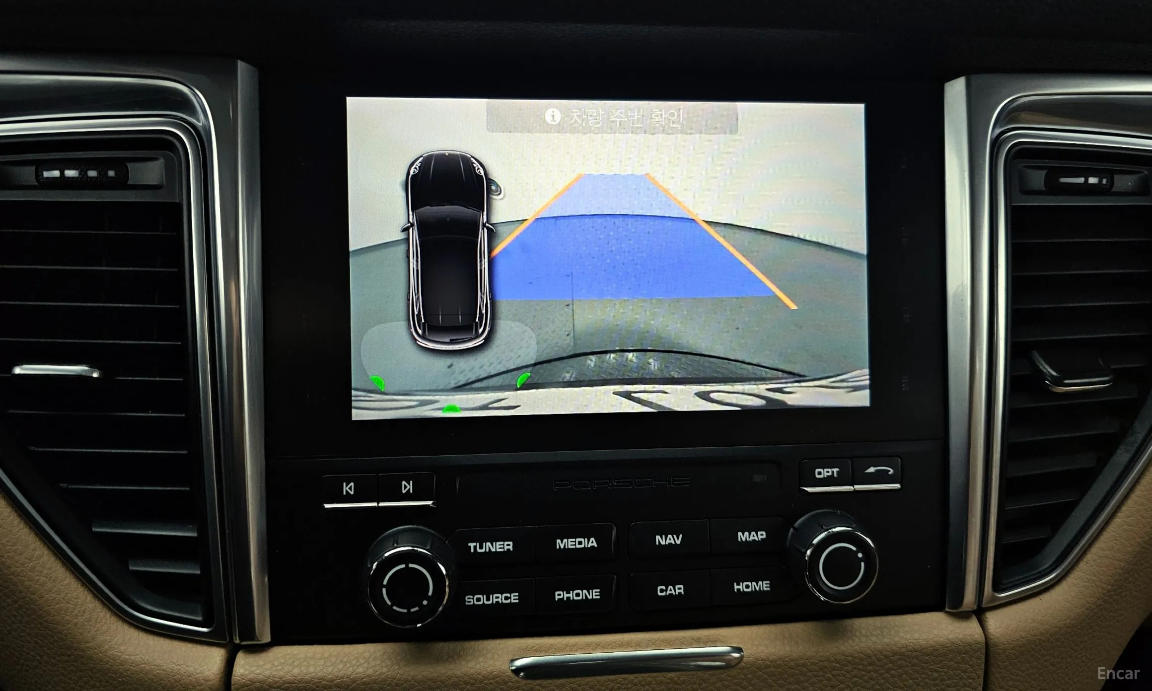 Porsche Macan превью 14