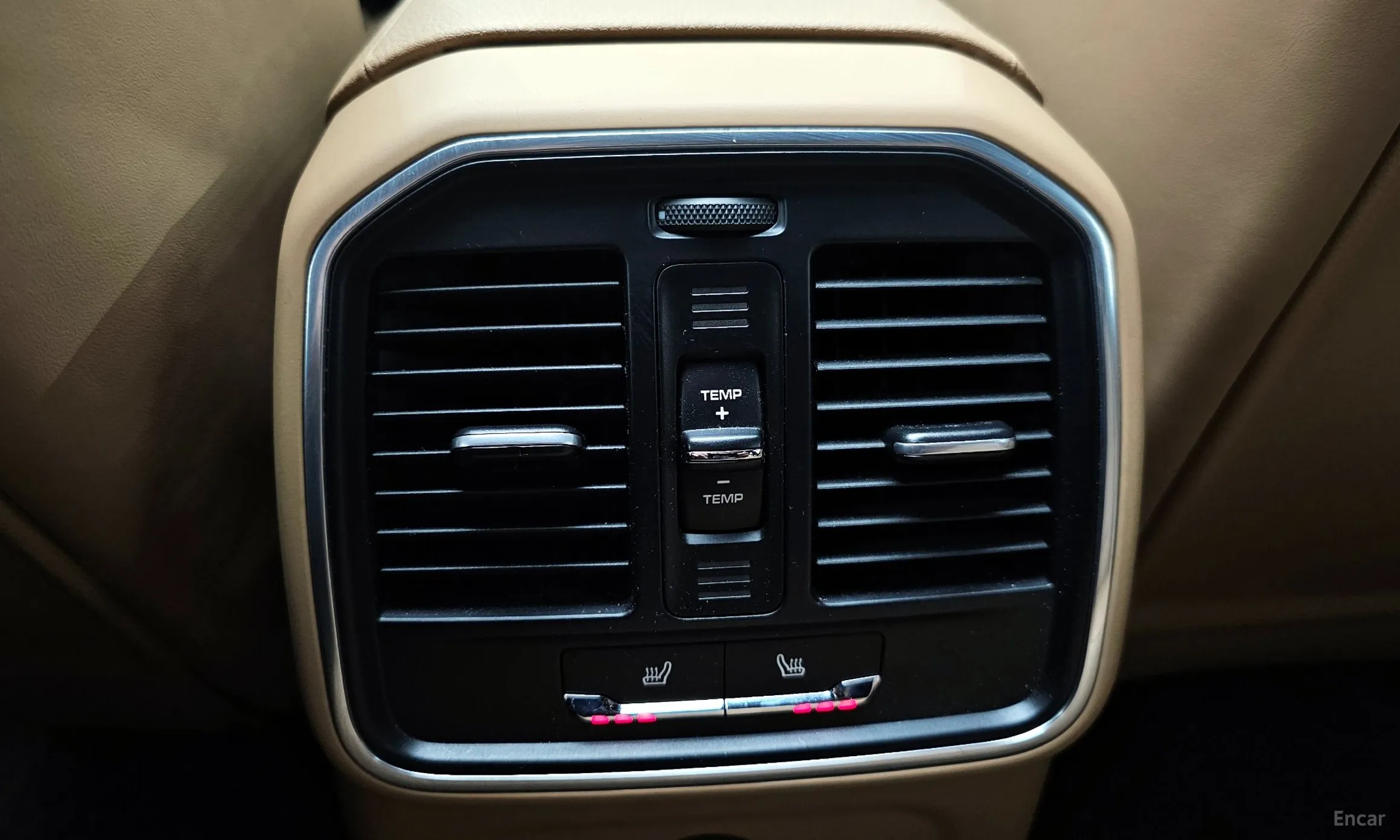Porsche Macan превью 17