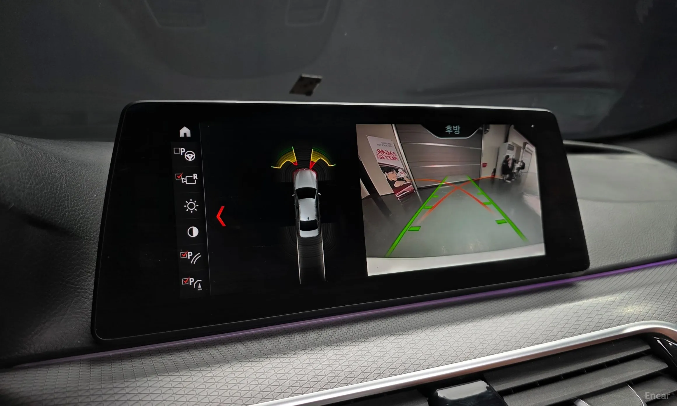 BMW 5 Series (G30) превью 15