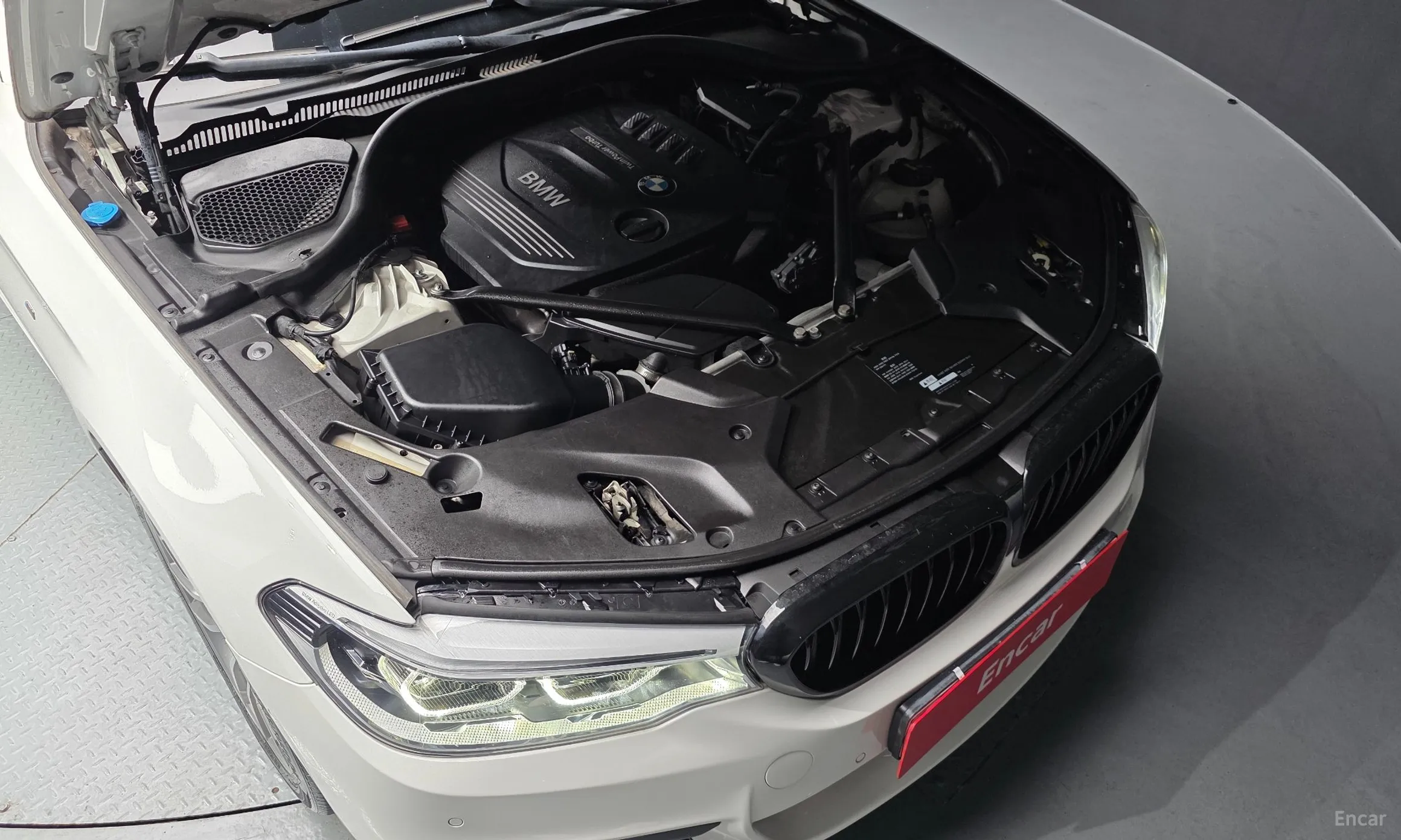 BMW 5 Series (G30) превью 6