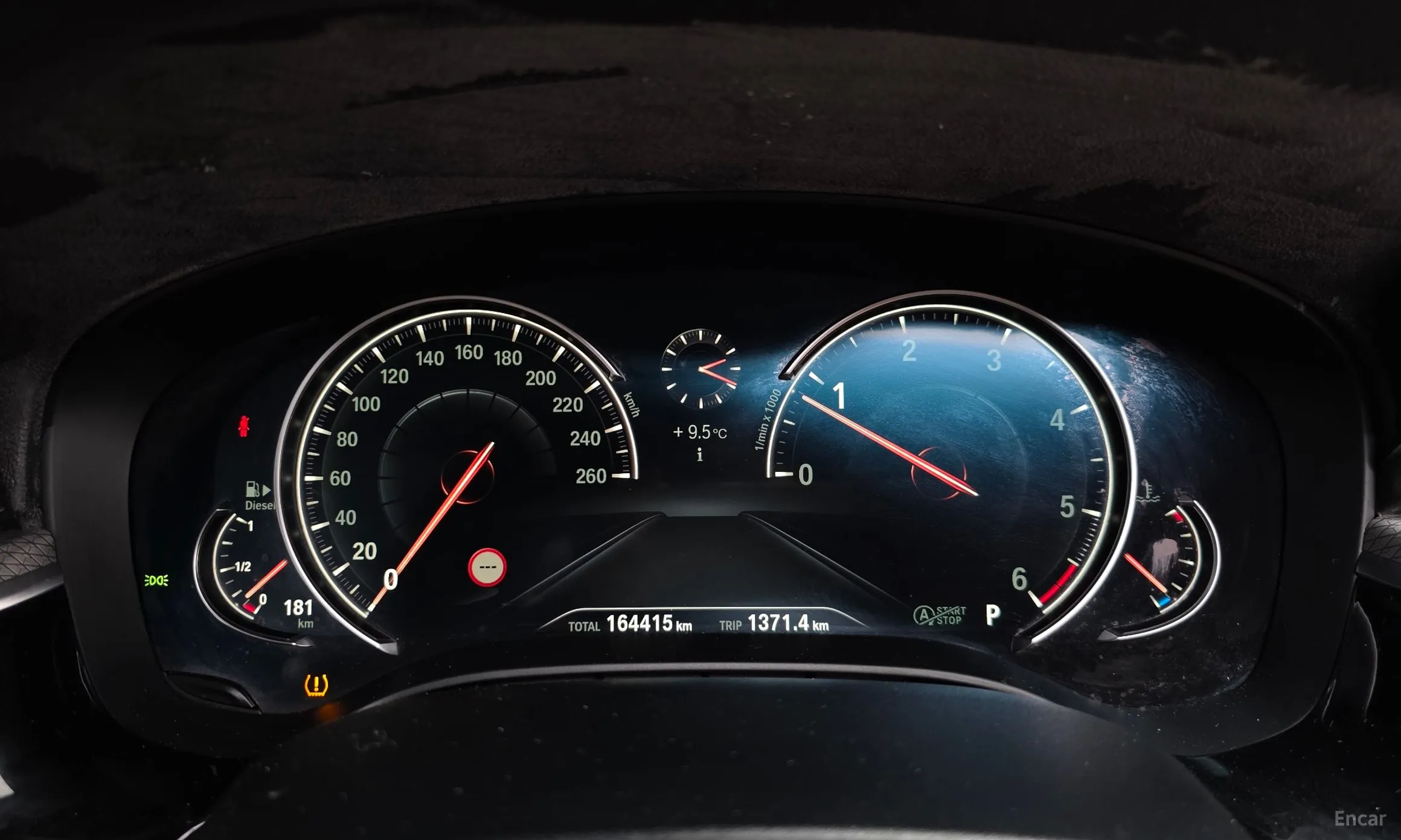 BMW 5 Series (G30) превью 8