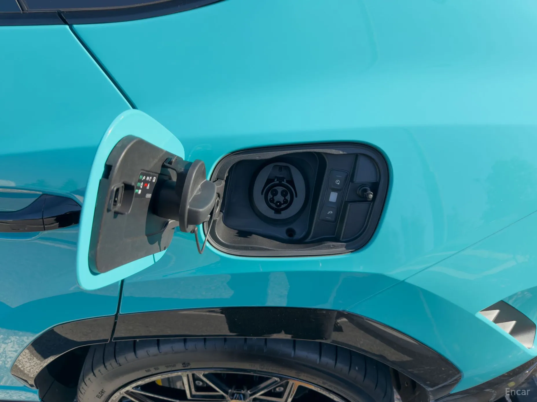 Lamborghini Urus превью 14