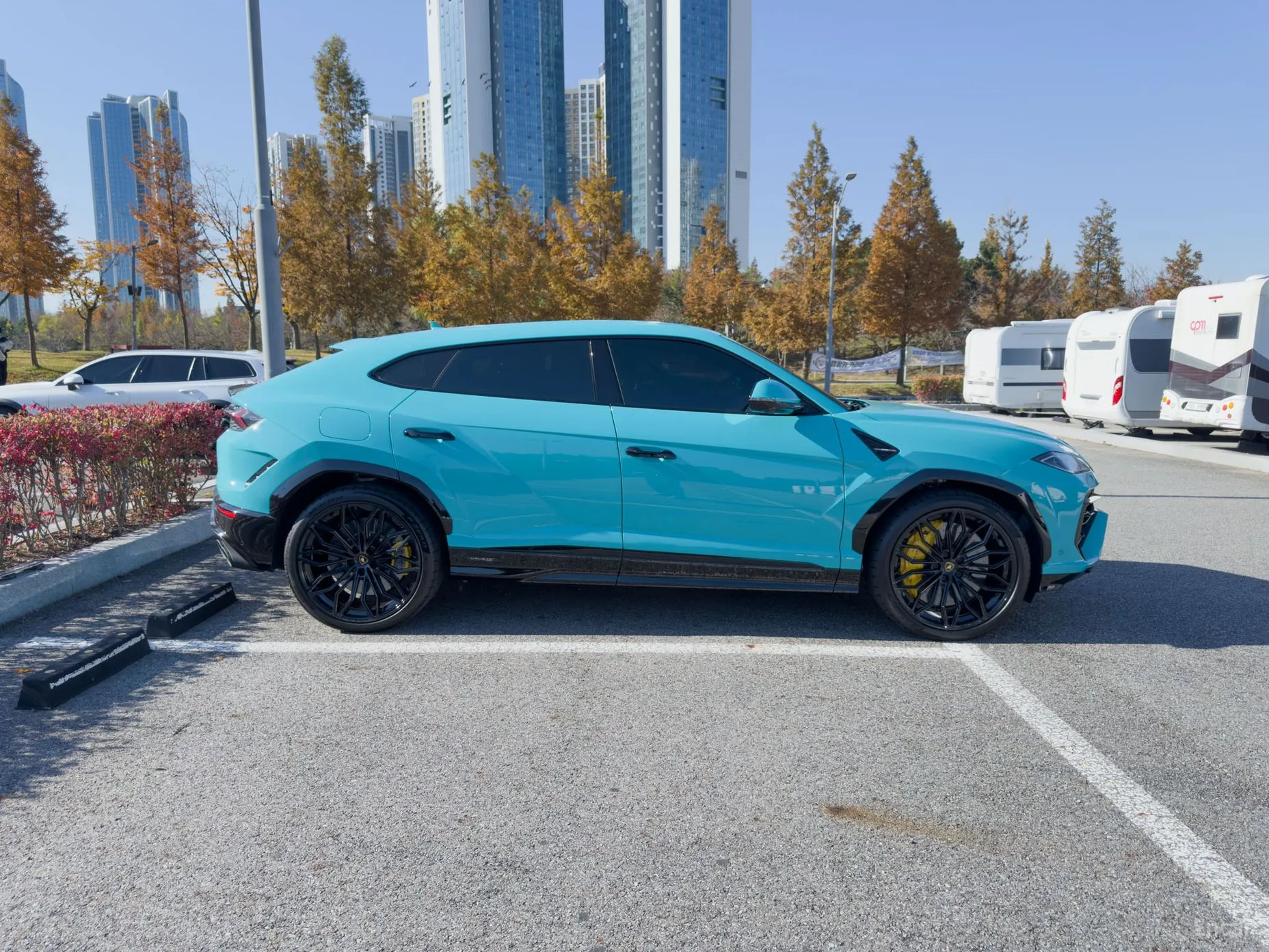 Lamborghini Urus превью 16