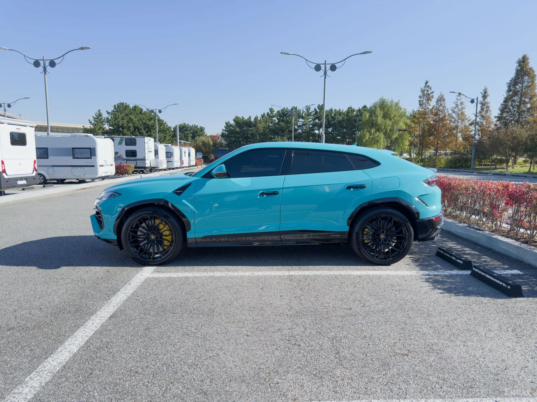Lamborghini Urus превью 17
