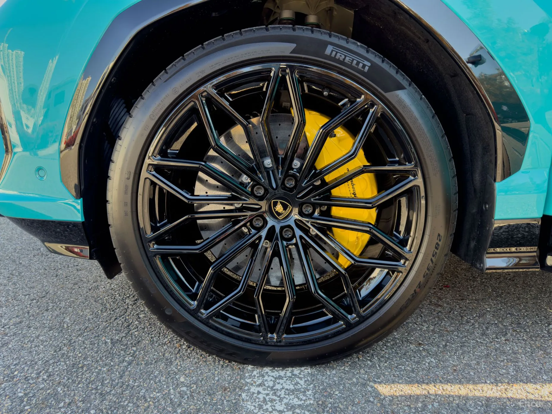 Lamborghini Urus превью 5