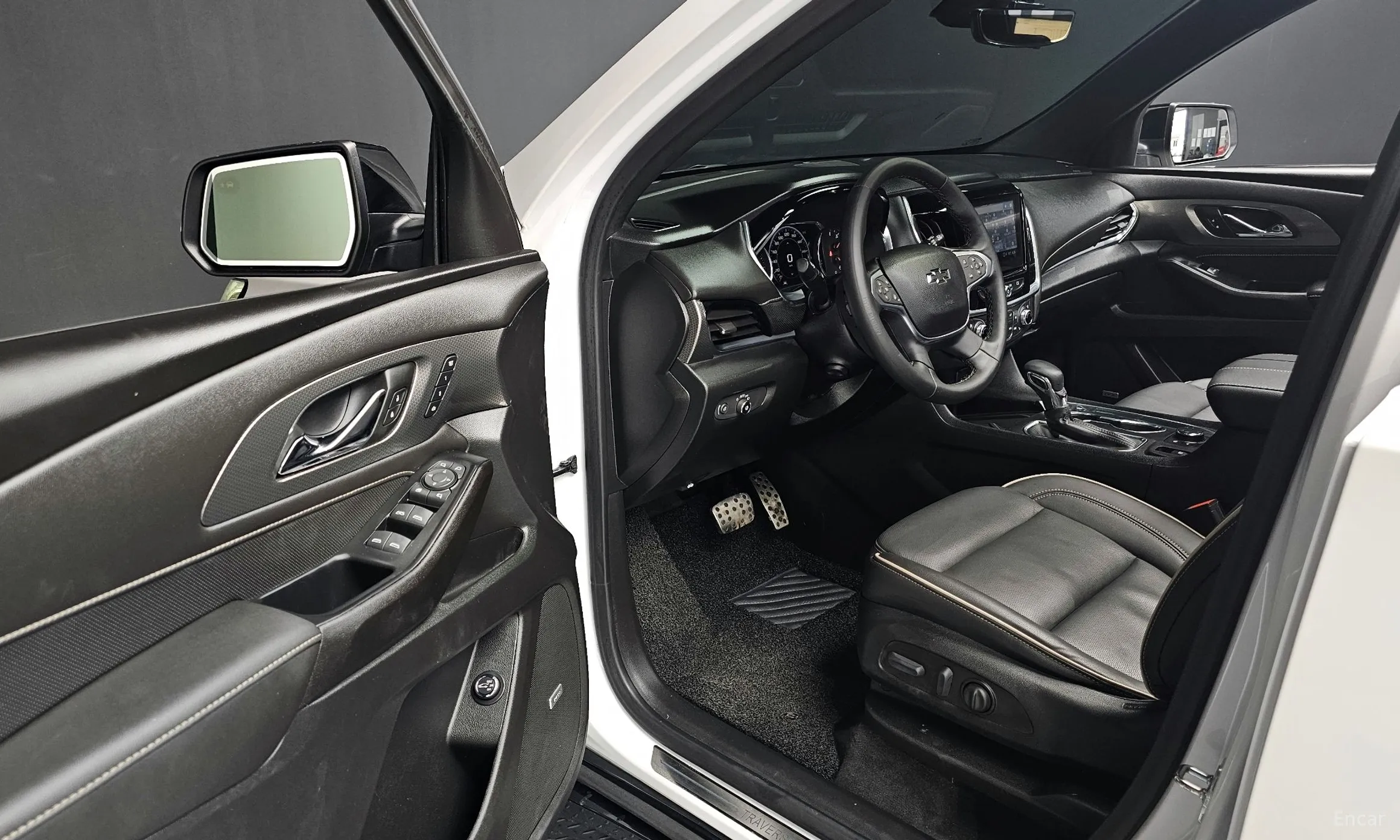 Chevrolet (GM Daewoo) Traverse превью 11