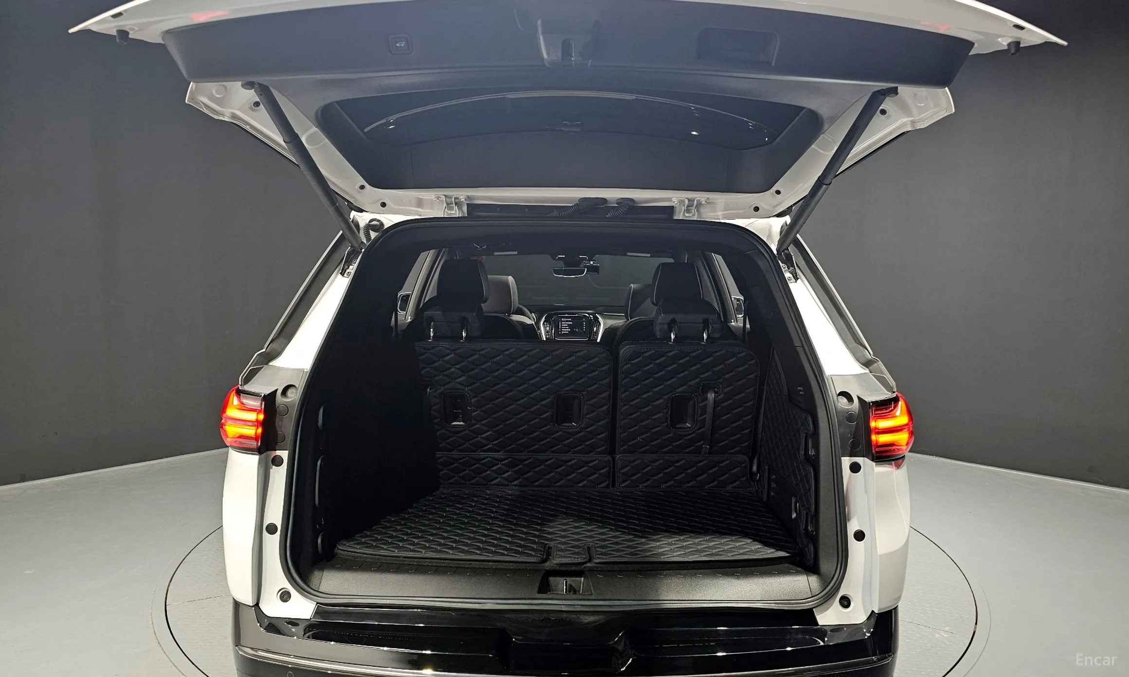 Chevrolet (GM Daewoo) Traverse превью 20