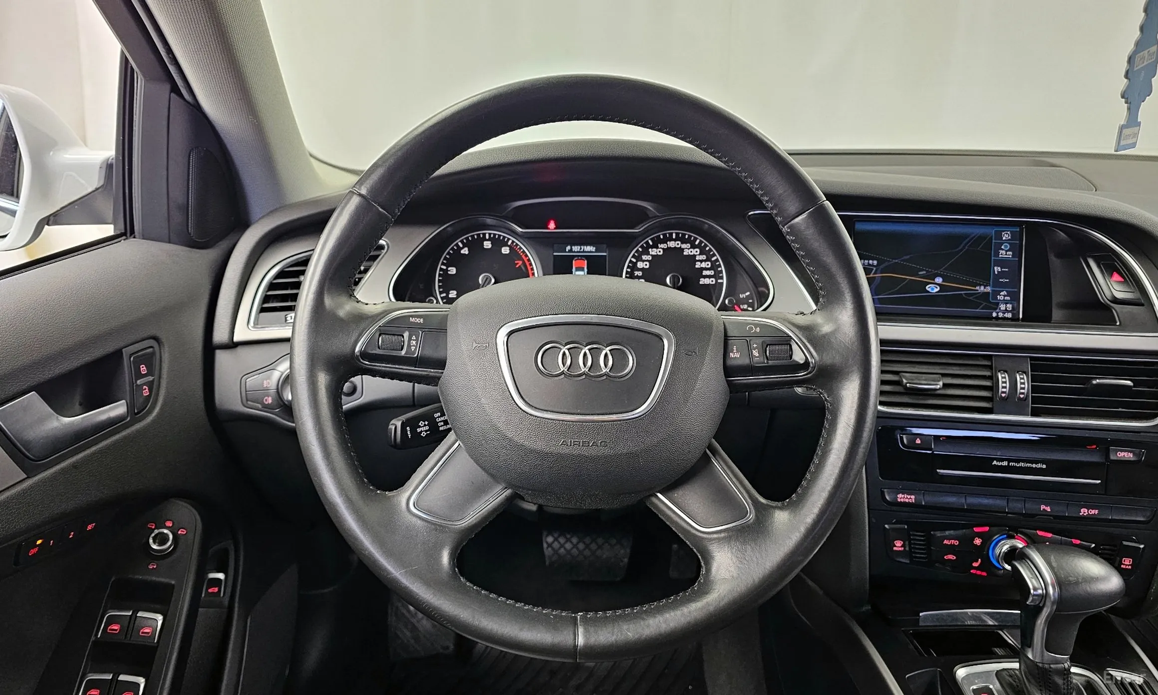 Audi New A4 превью 13