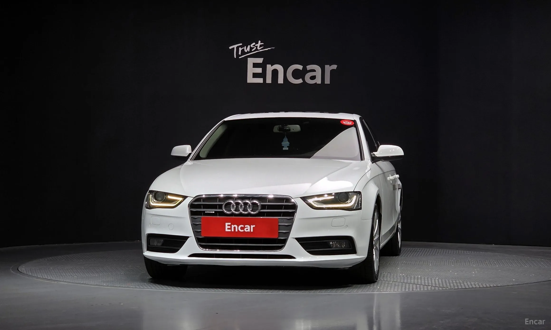 Audi New A4 превью 3