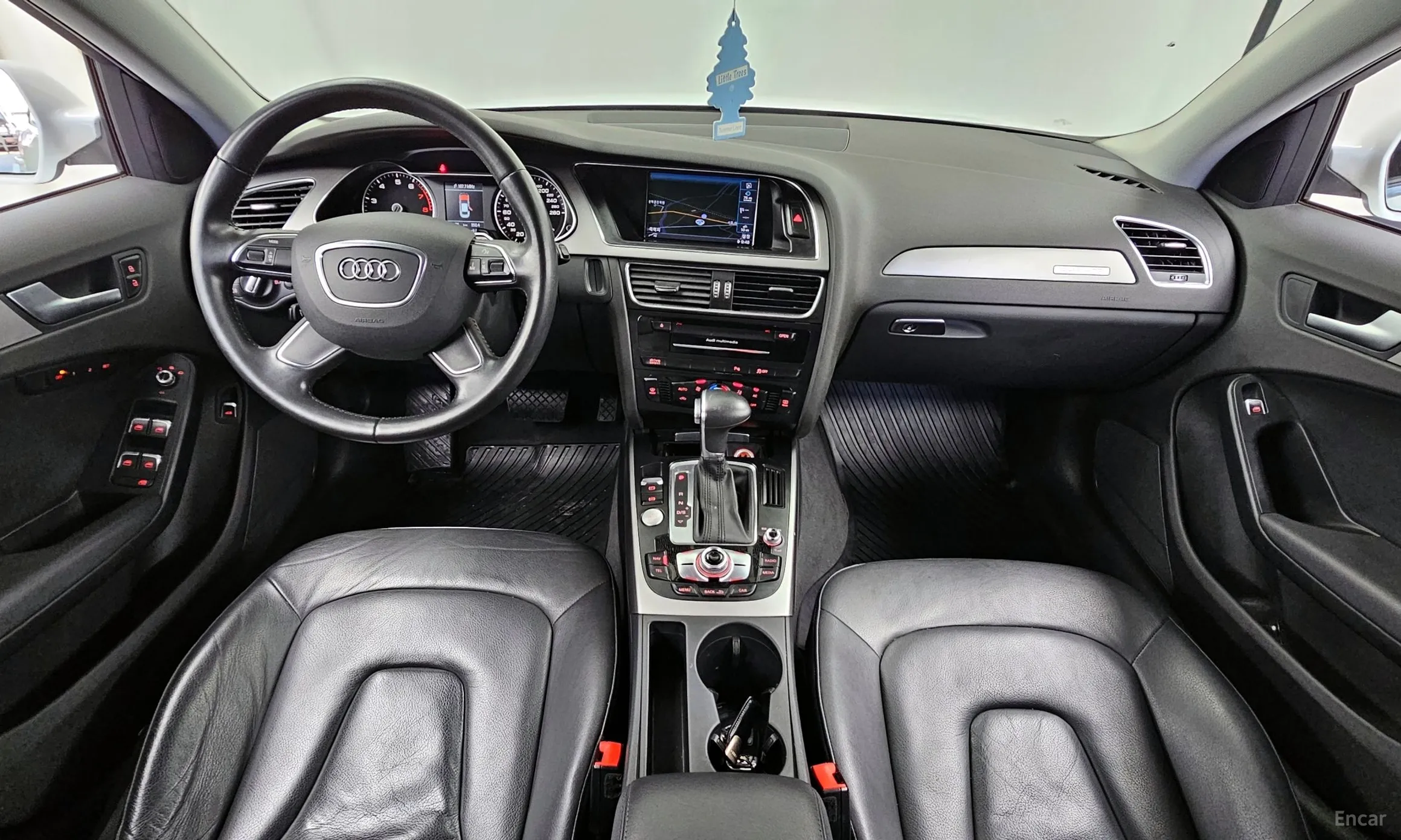 Audi New A4 превью 7