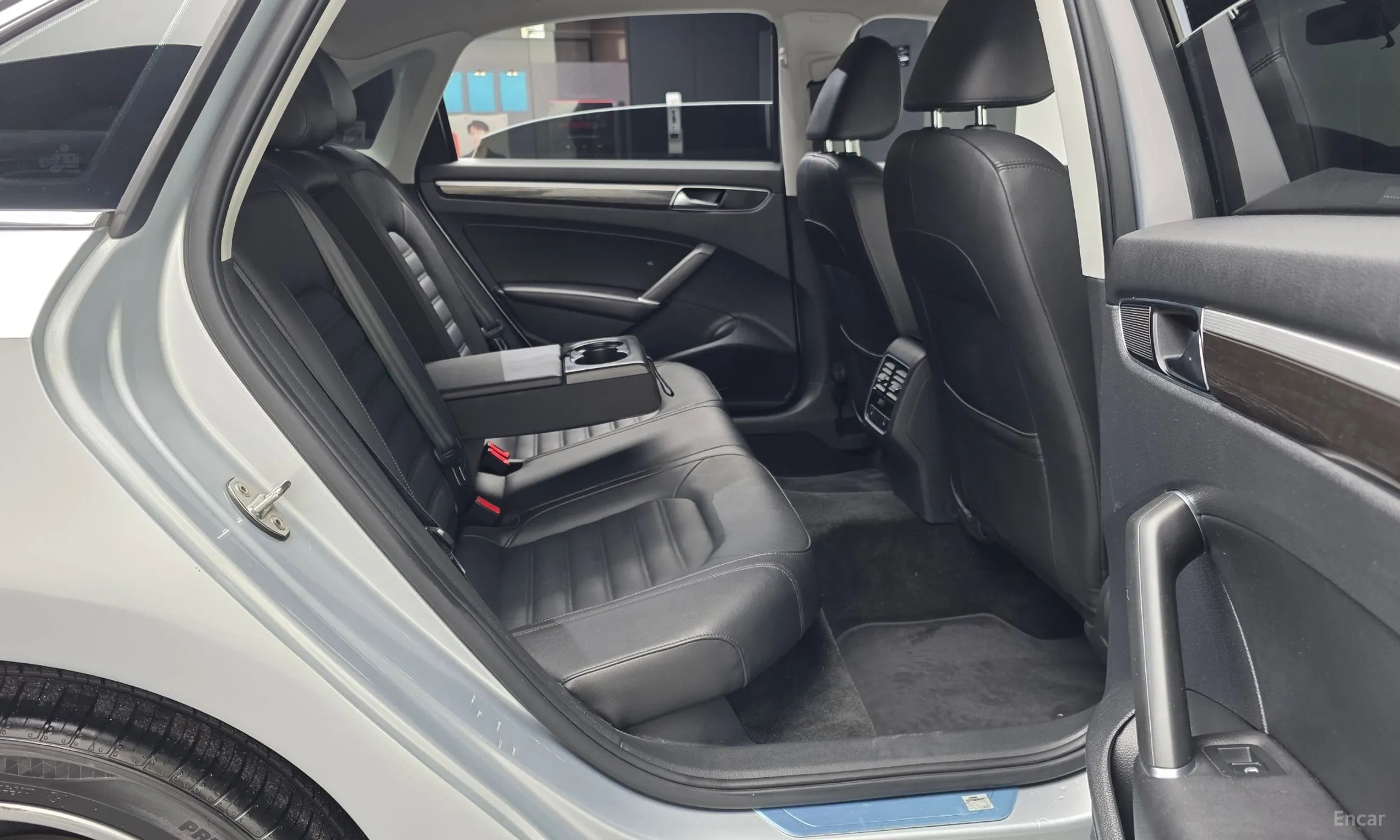 Volkswagen The New Passat превью 12