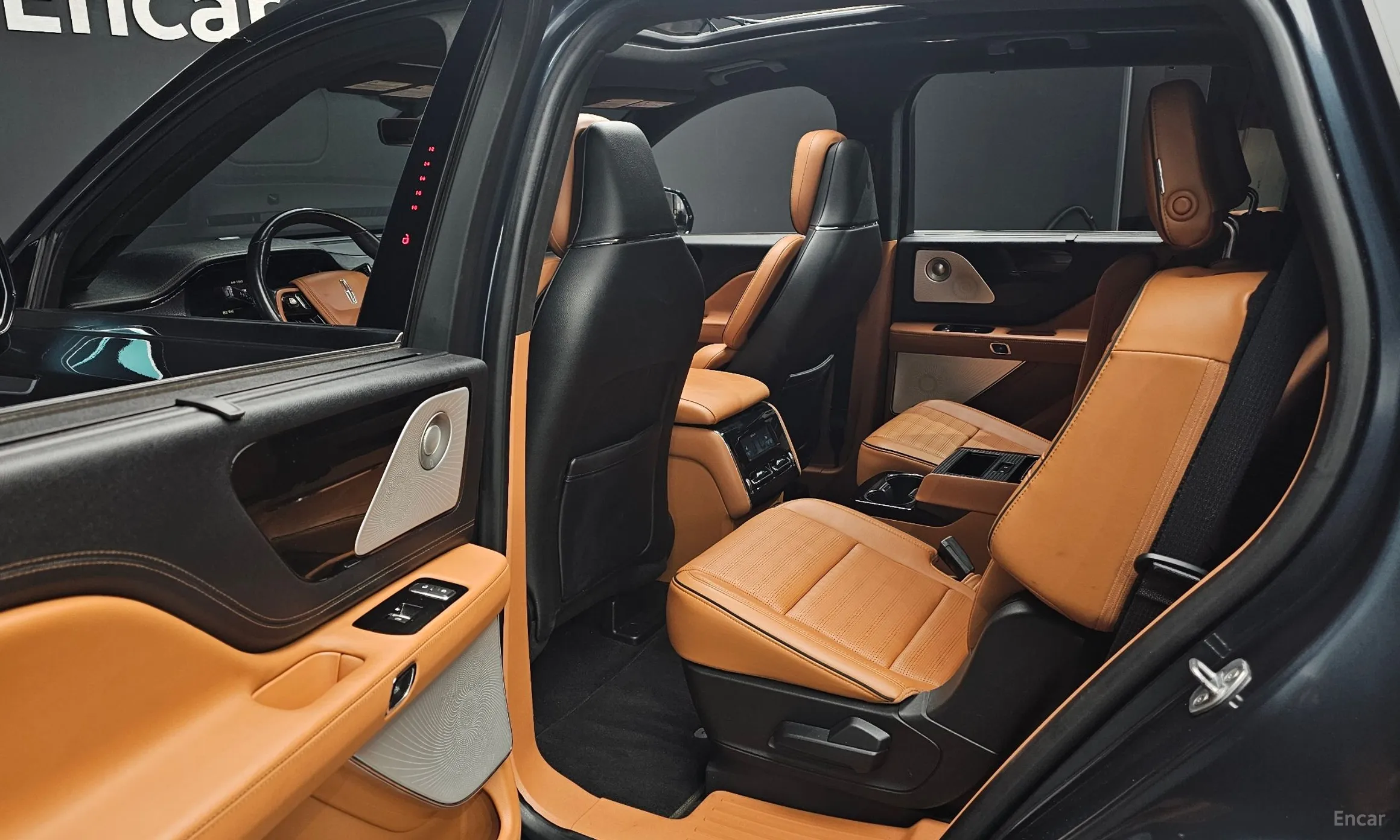 Lincoln Aviator 2nd Generation превью 12