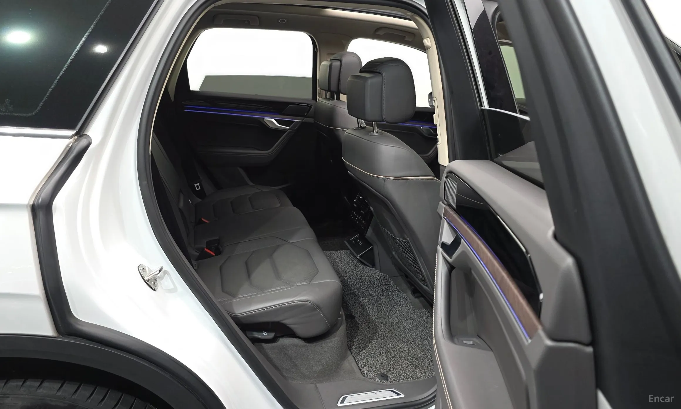 Volkswagen Touareg 3rd Generation превью 12