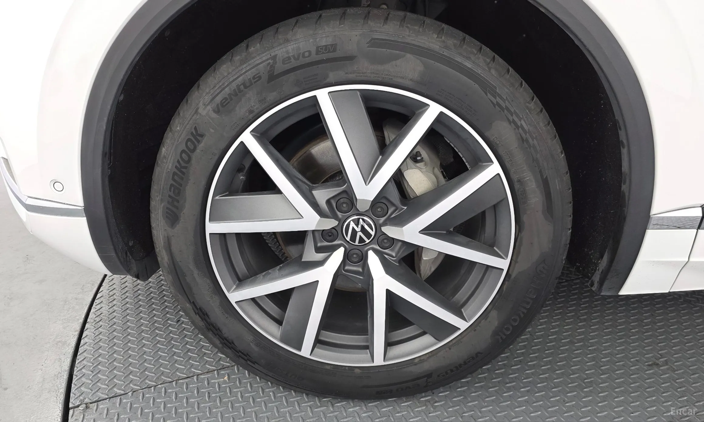 Volkswagen Touareg 3rd Generation превью 5