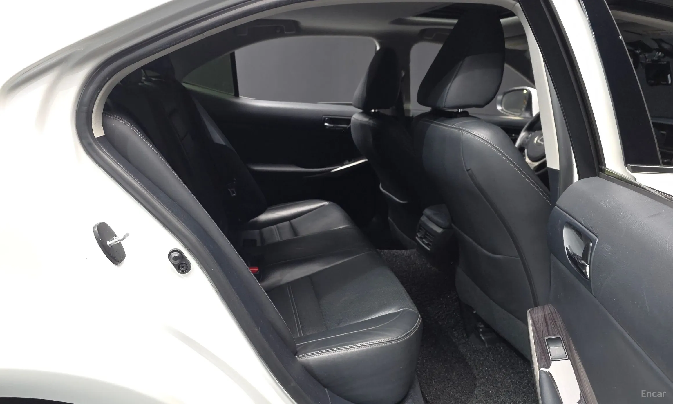 Lexus New IS250 превью 12