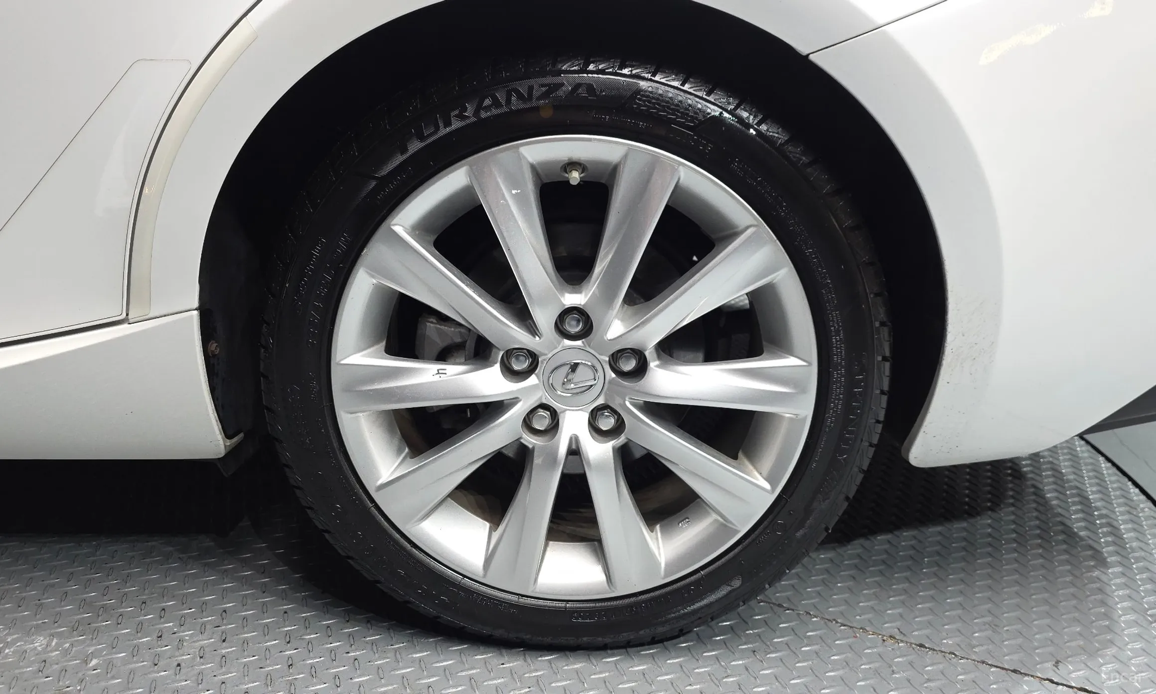 Lexus New IS250 превью 5