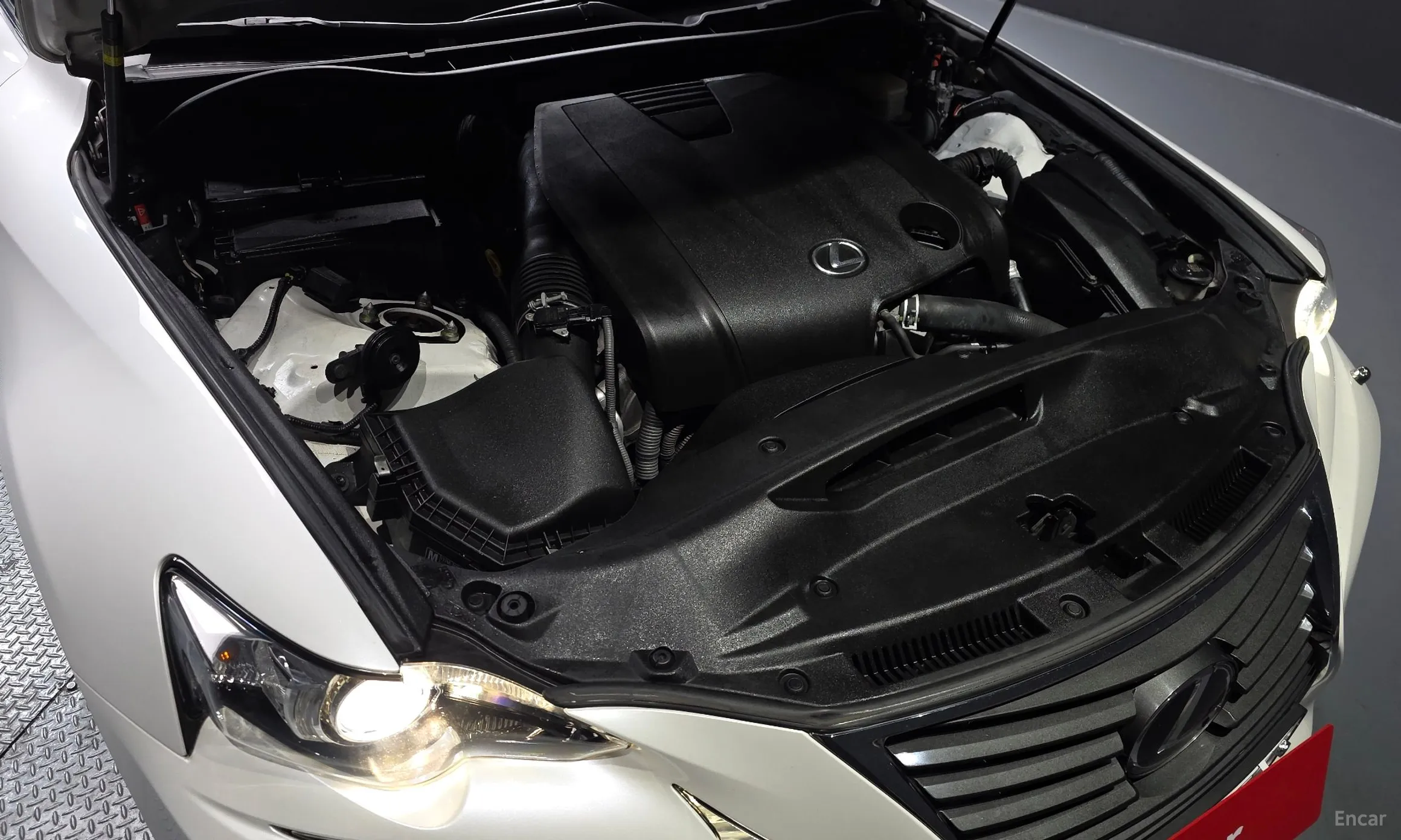 Lexus New IS250 превью 6