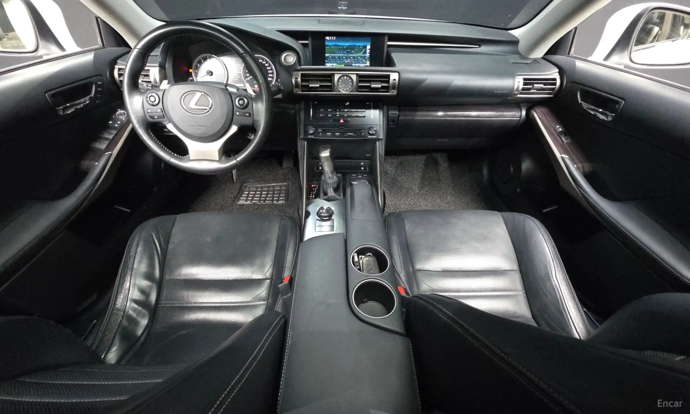 Lexus New IS250 превью 7