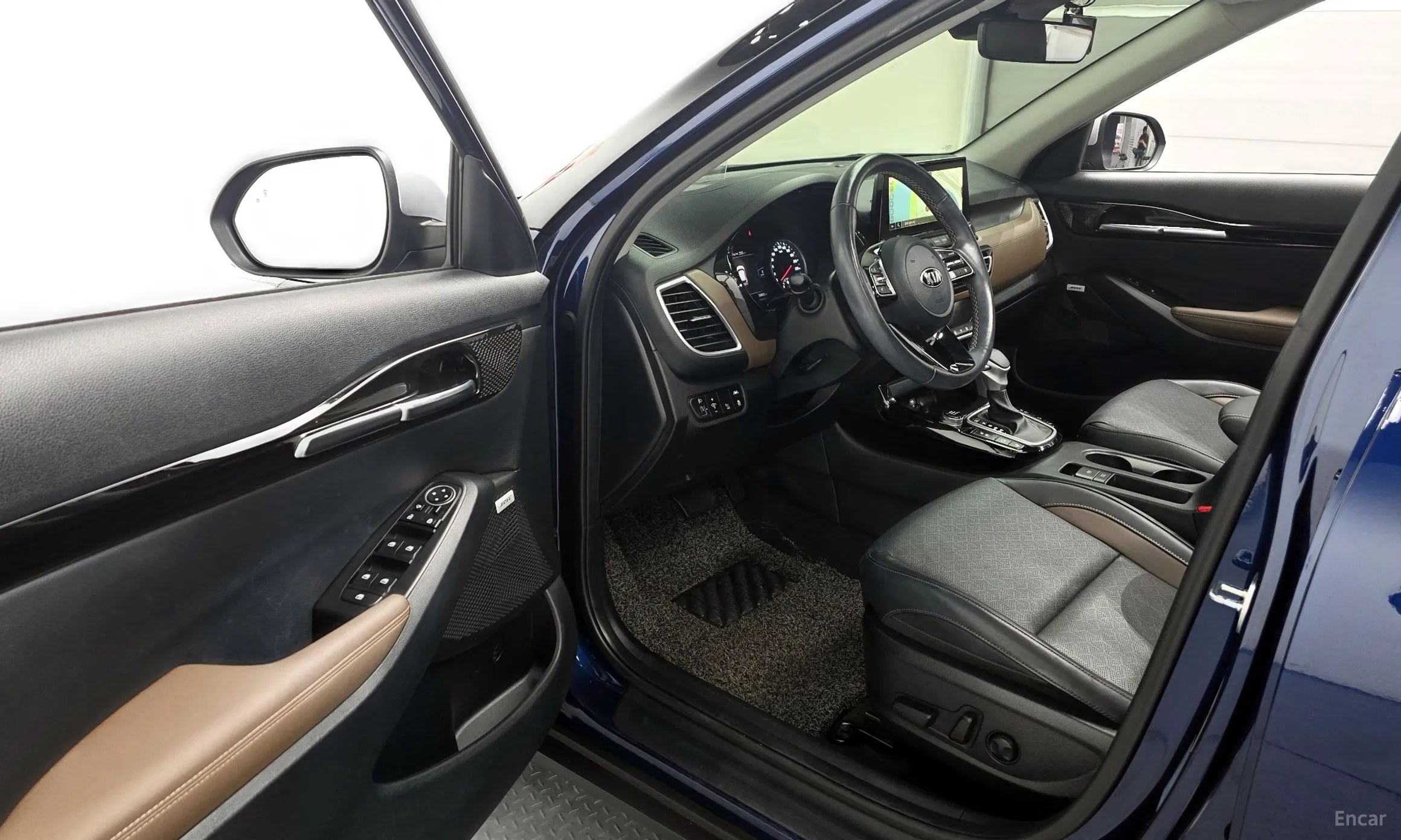 Kia Seltos превью 10