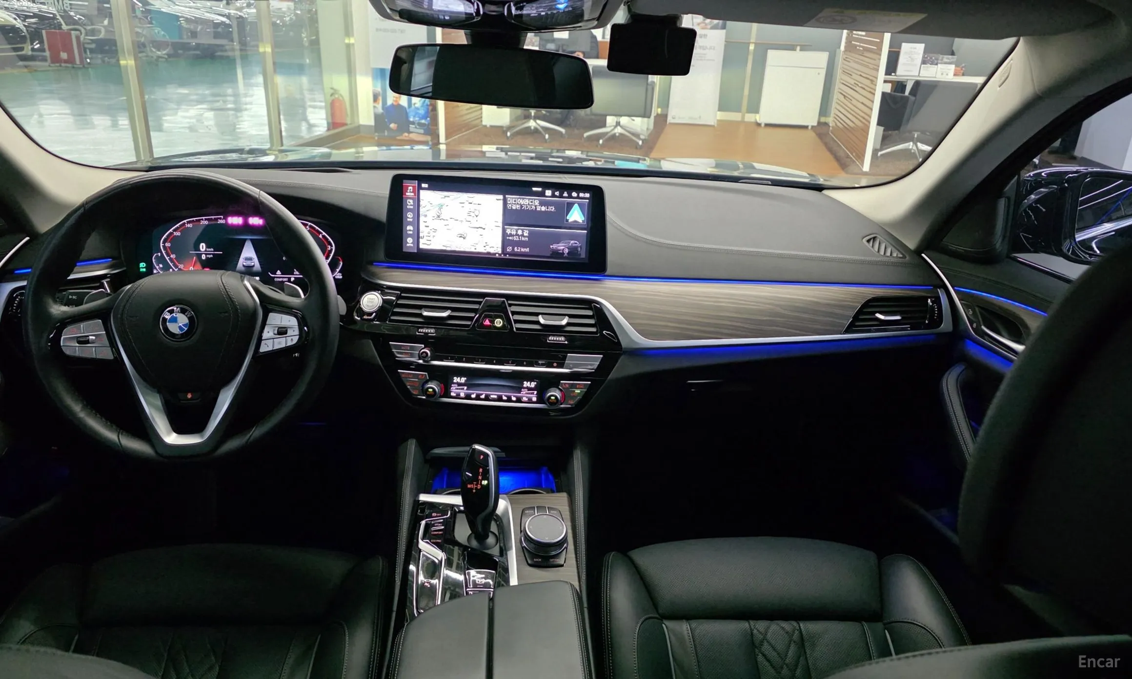 BMW 5 Series (G30) превью 7