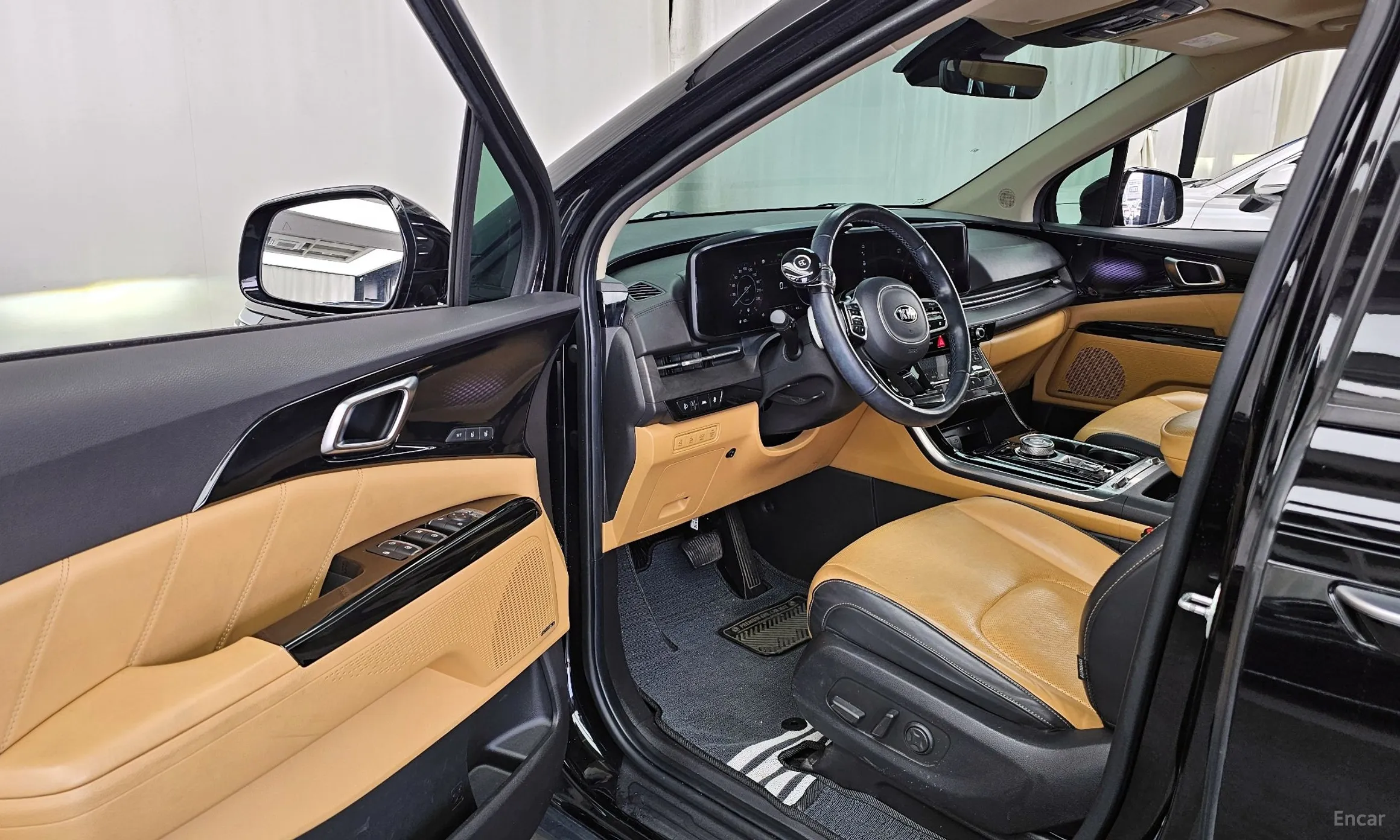 Kia Carnival Gen 4 превью 10