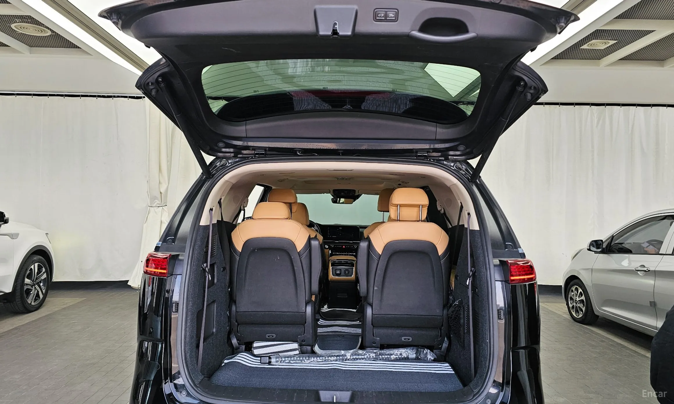 Kia Carnival Gen 4 превью 20