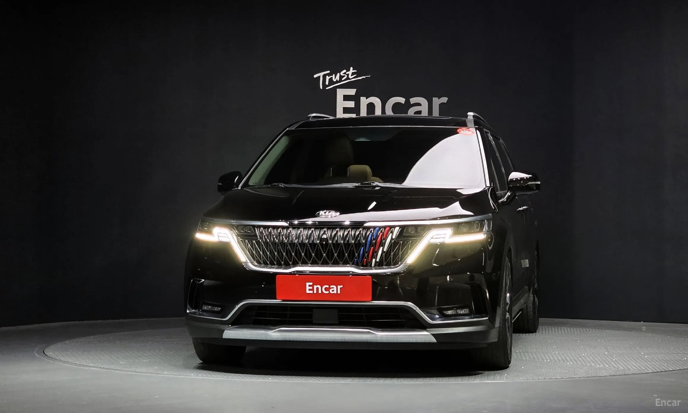 Kia Carnival Gen 4 превью 3