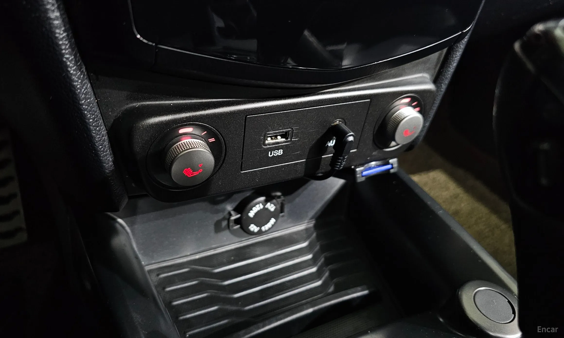 KG Mobility (SsangYong) Tivoli Air превью 17