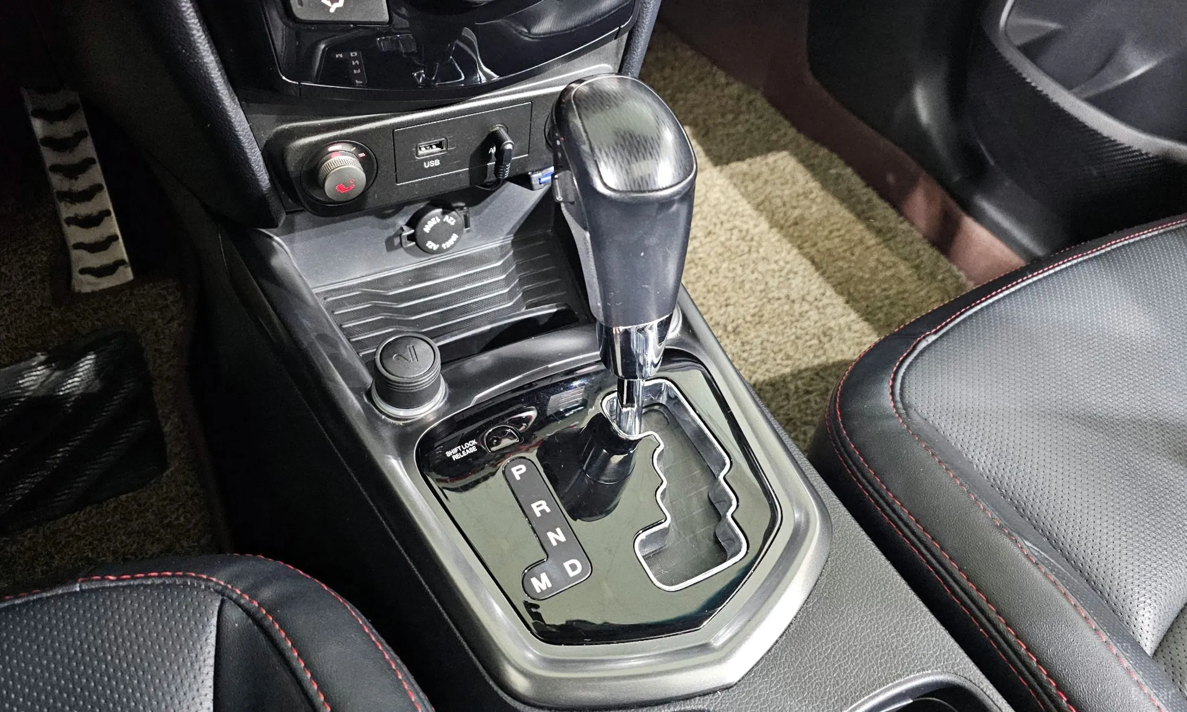KG Mobility (SsangYong) Tivoli Air превью 9
