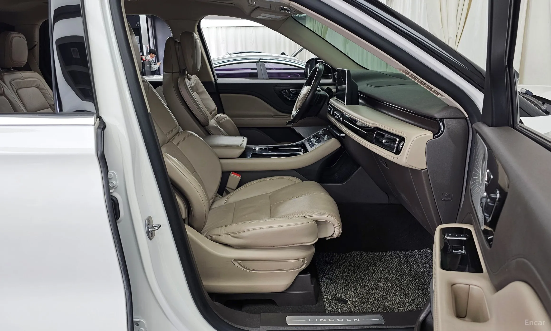 Lincoln Aviator 2nd Generation превью 11