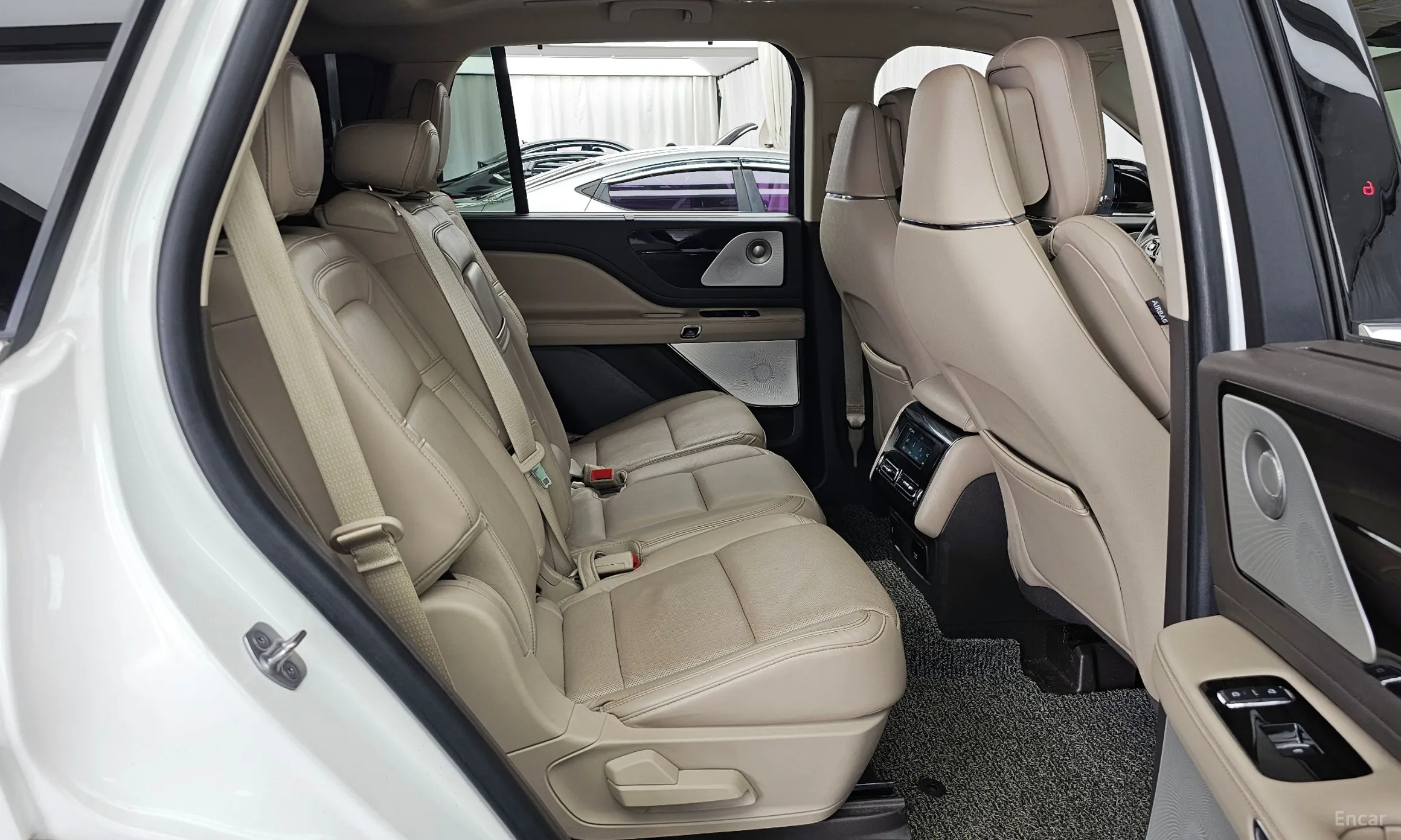 Lincoln Aviator 2nd Generation превью 12