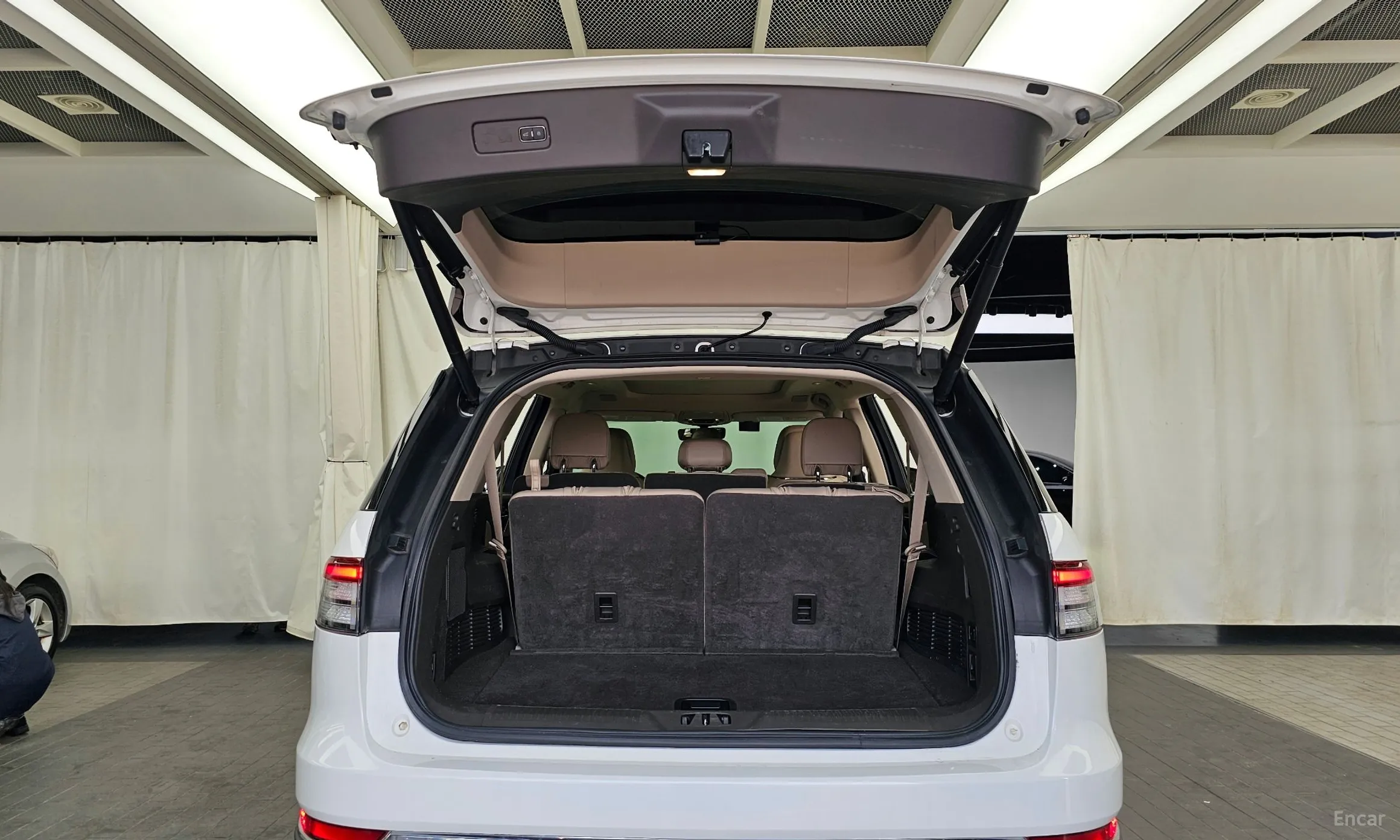 Lincoln Aviator 2nd Generation превью 20