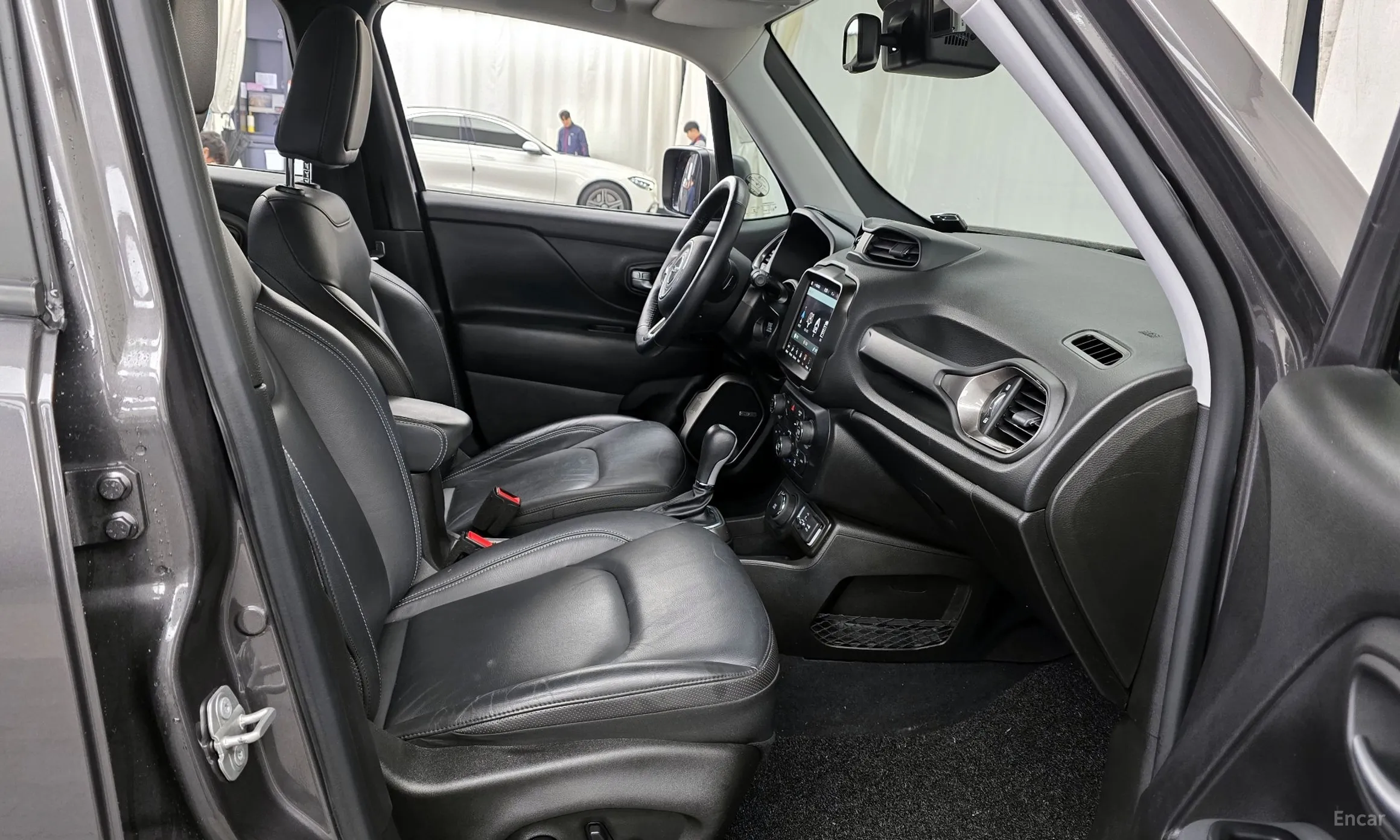 Jeep Renegade превью 11