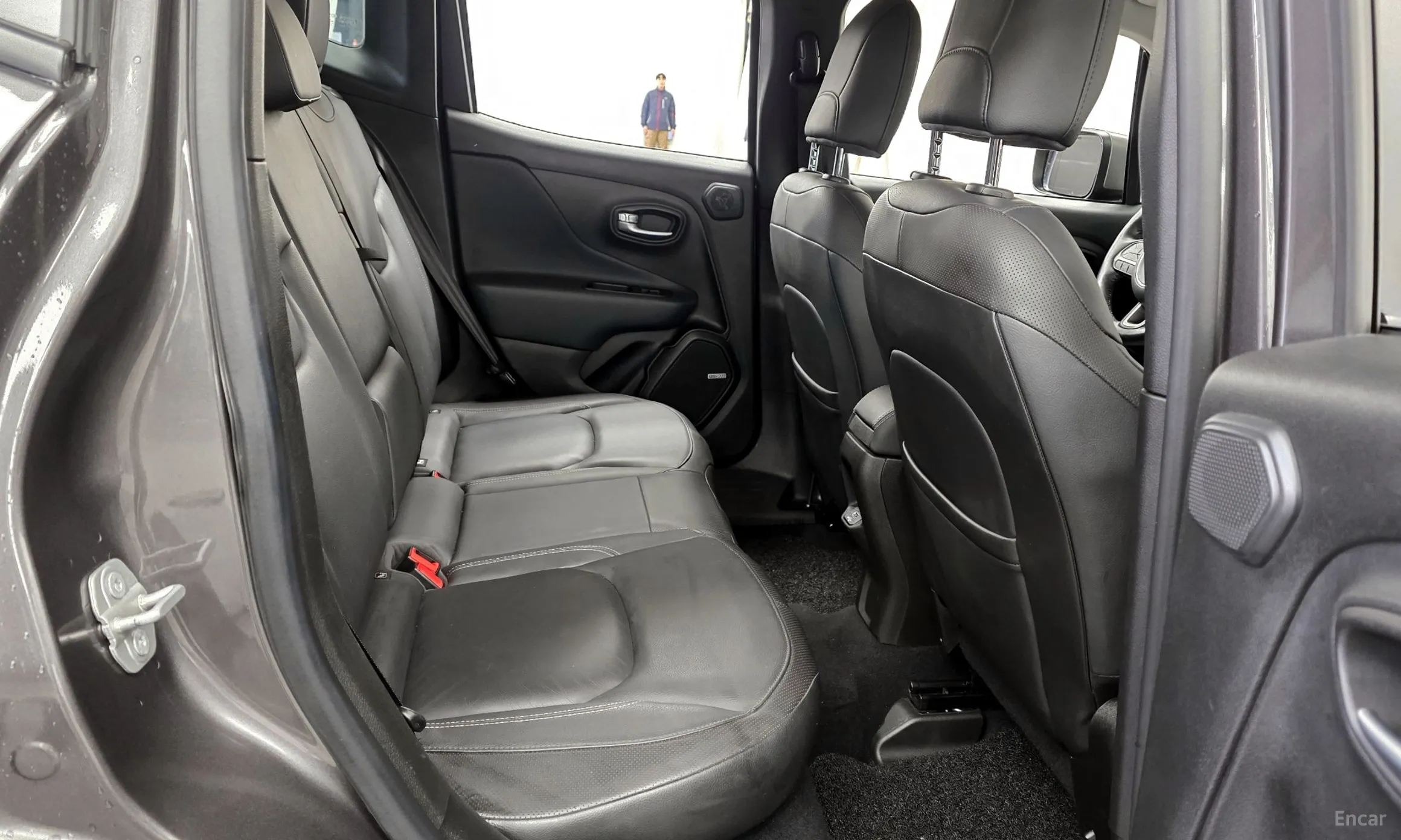 Jeep Renegade превью 12