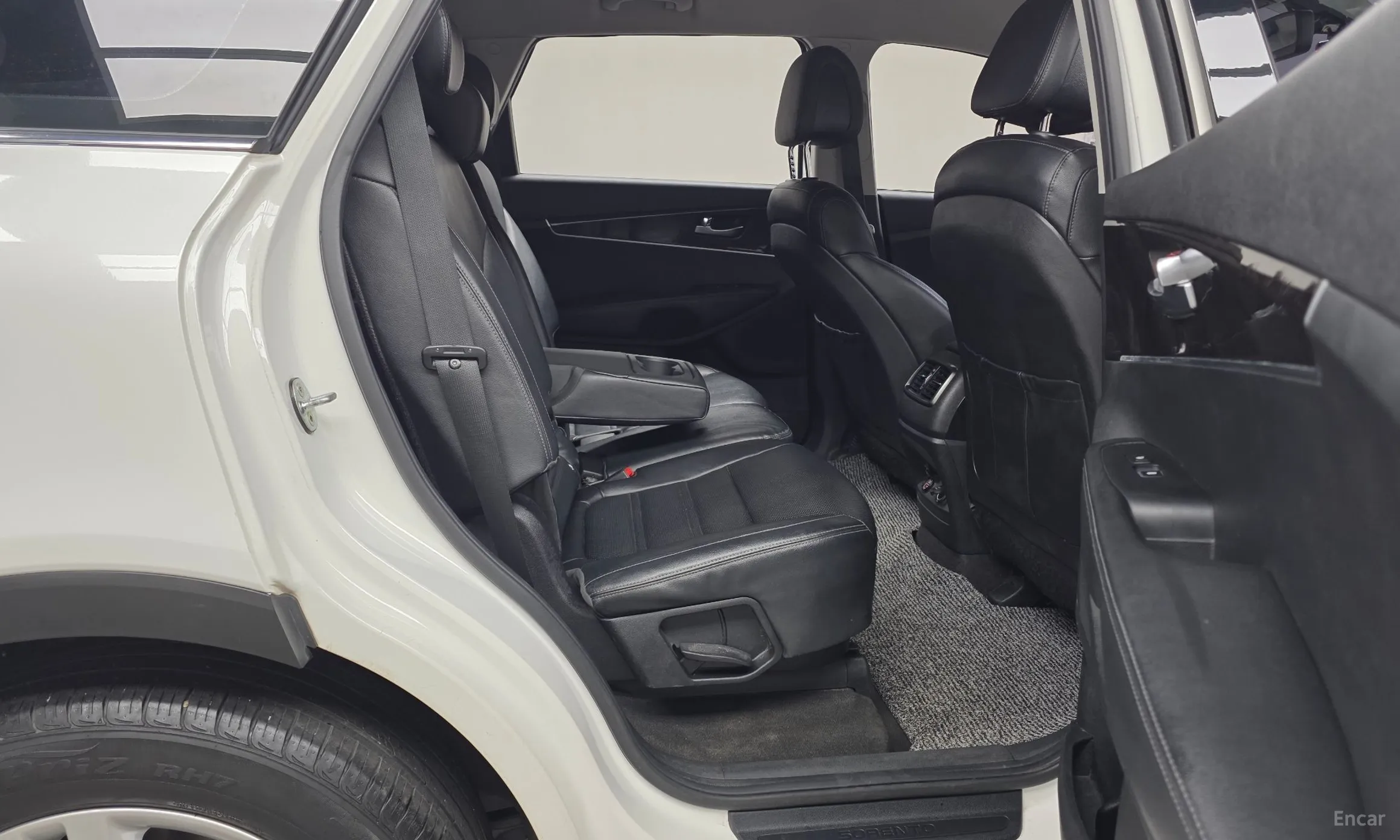 Kia Sorento превью 12