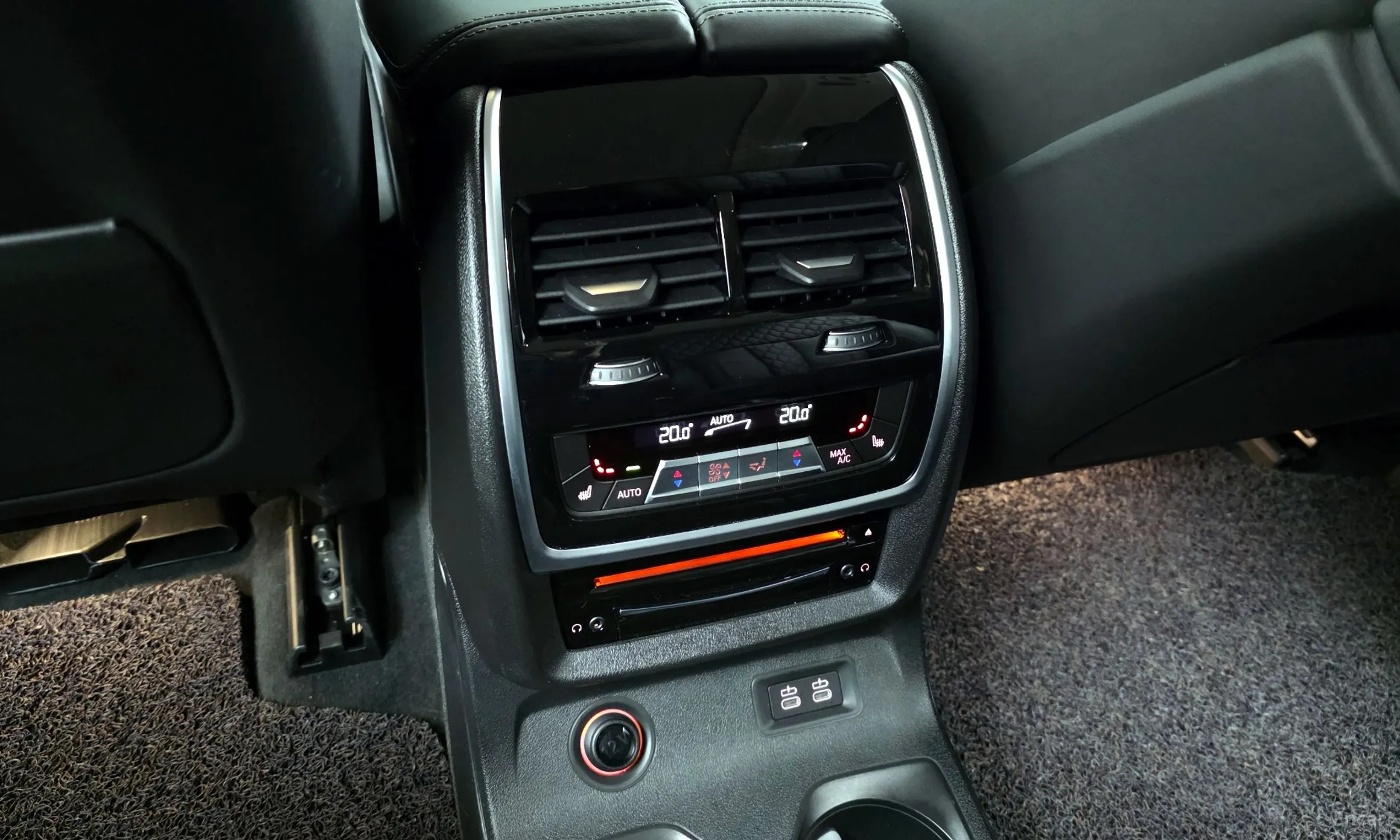 BMW X7 (G07) превью 19