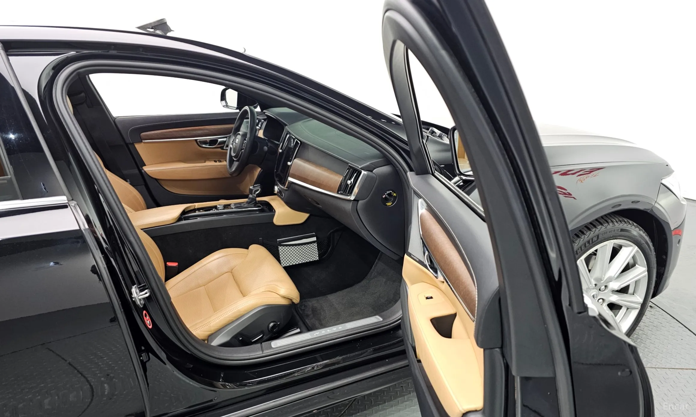 Volvo S90 превью 11