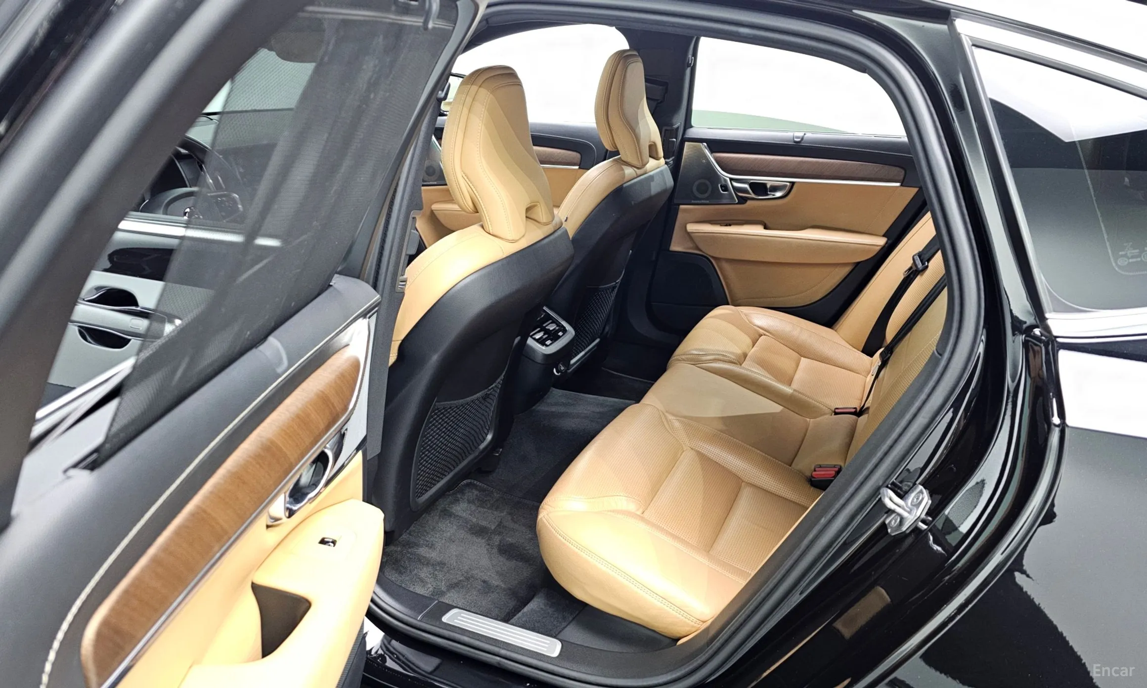 Volvo S90 превью 12