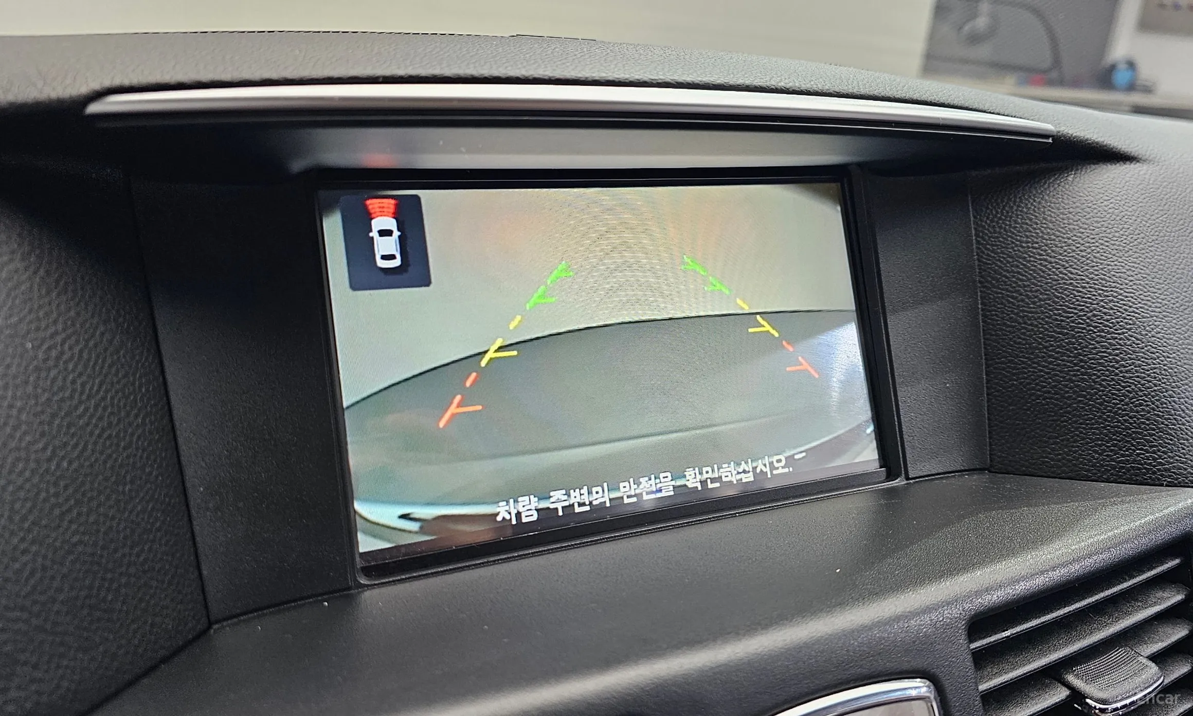 Infiniti Q70 превью 15