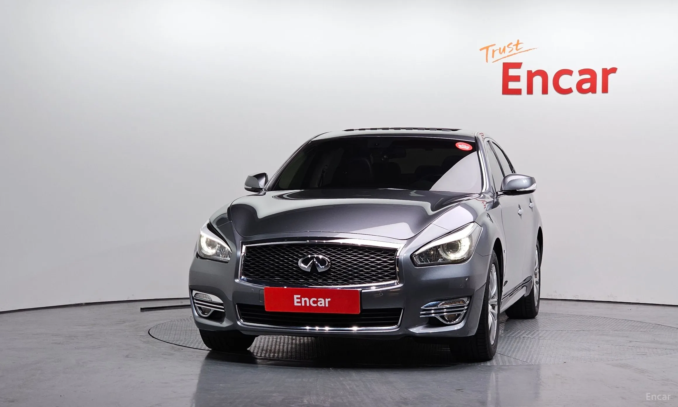 Infiniti Q70 превью 3