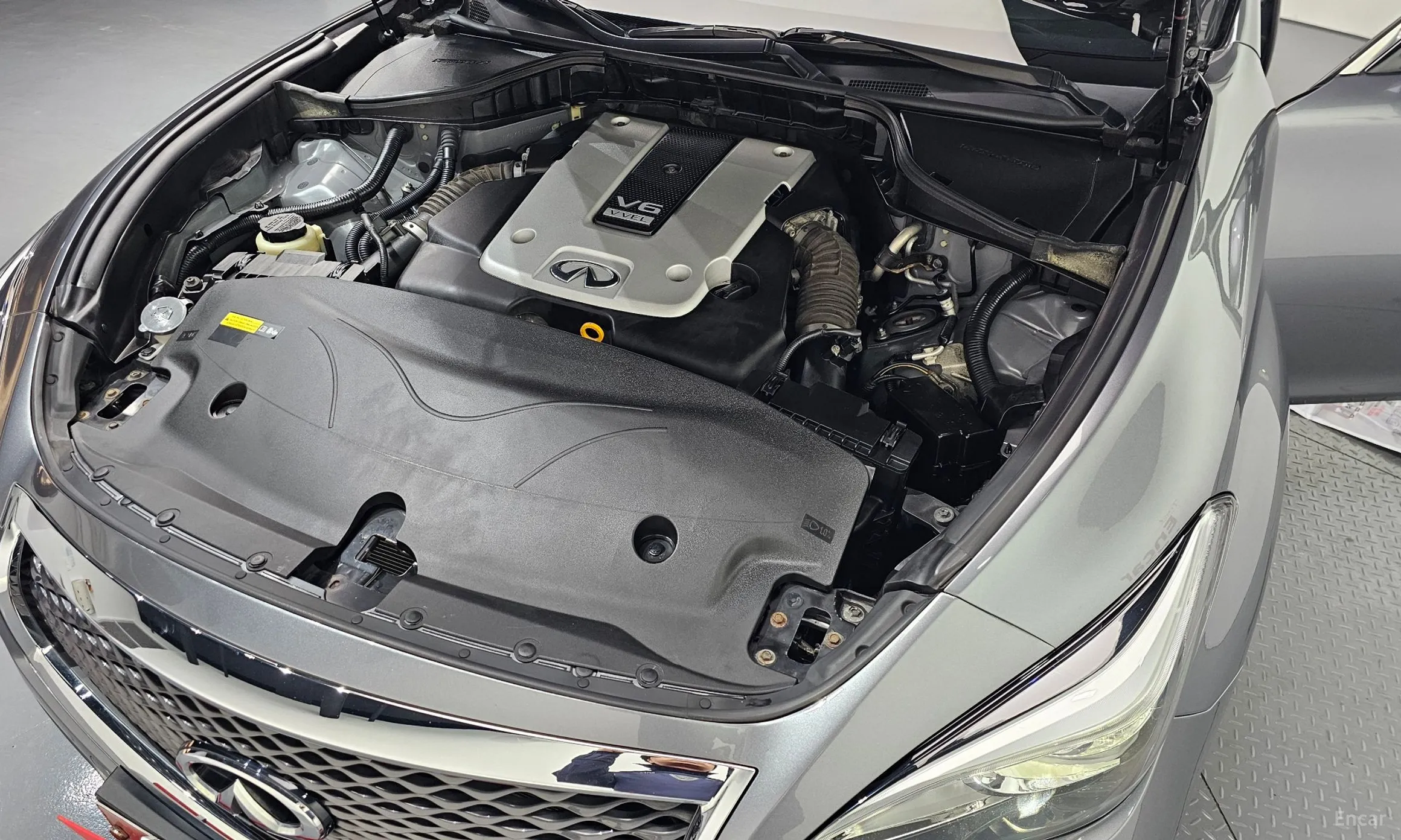 Infiniti Q70 превью 6