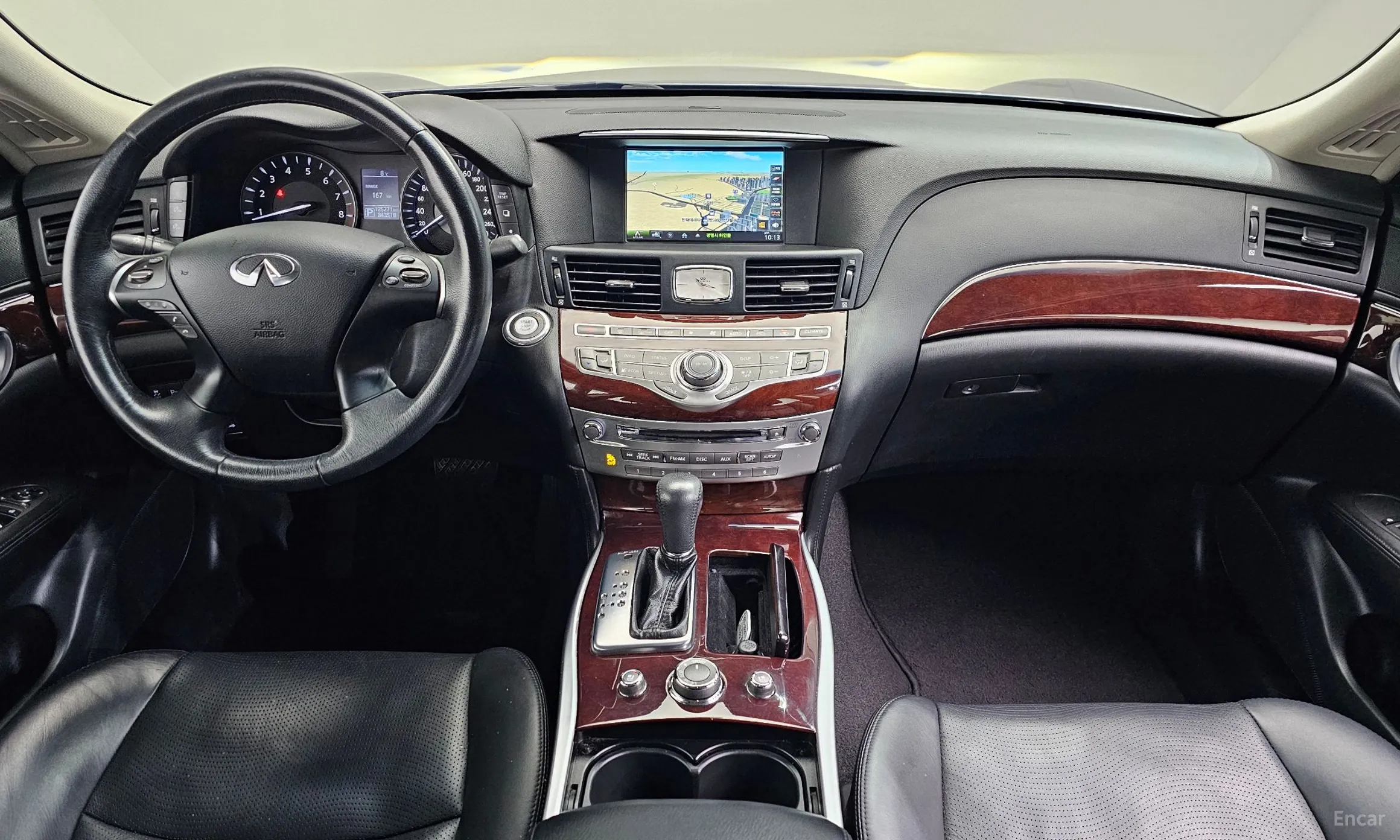 Infiniti Q70 превью 7