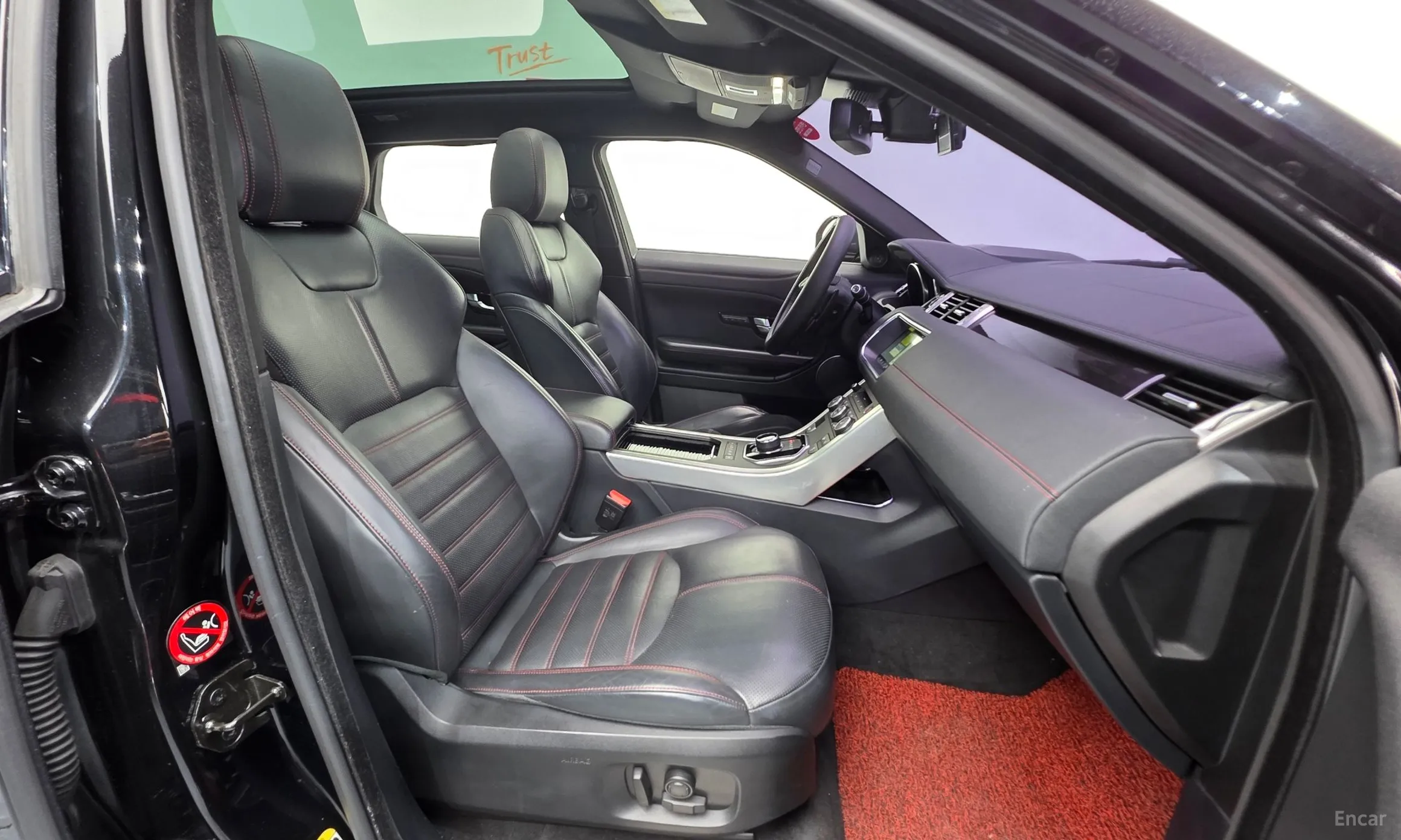 Land Rover Range Rover Evoque превью 10