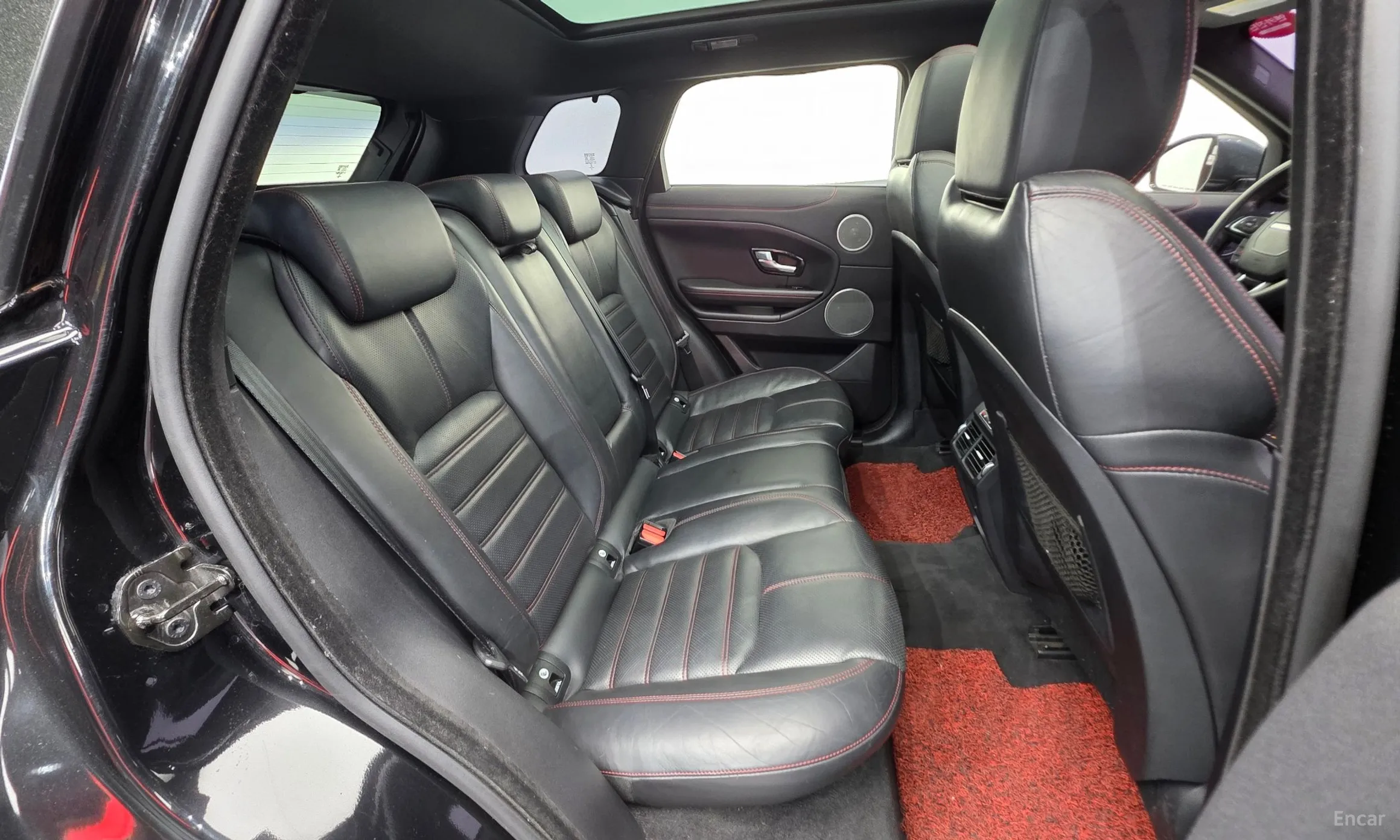 Land Rover Range Rover Evoque превью 19