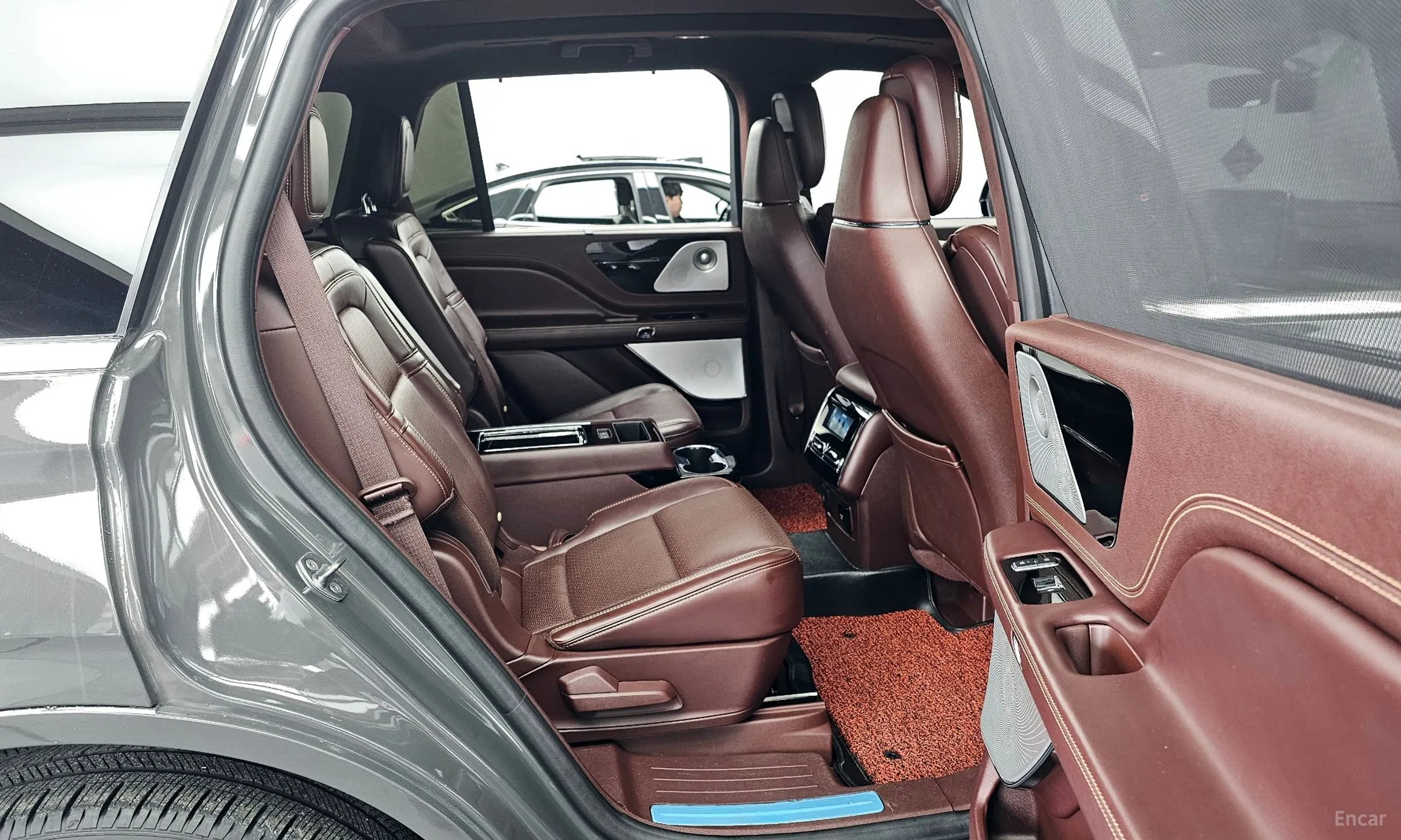 Lincoln Aviator 2nd Generation превью 12